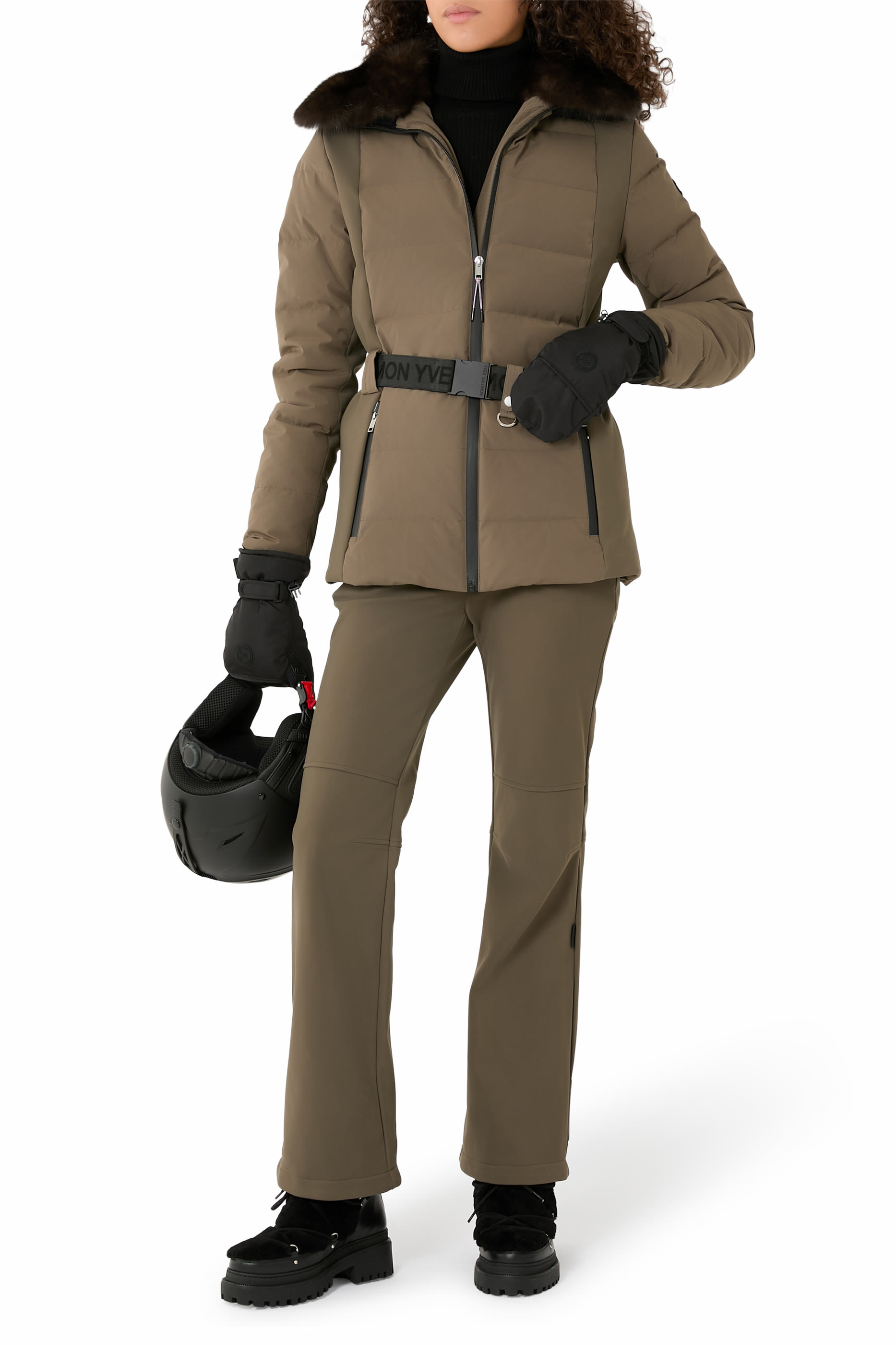 بوت متوسط الطول بأربطة وفرو