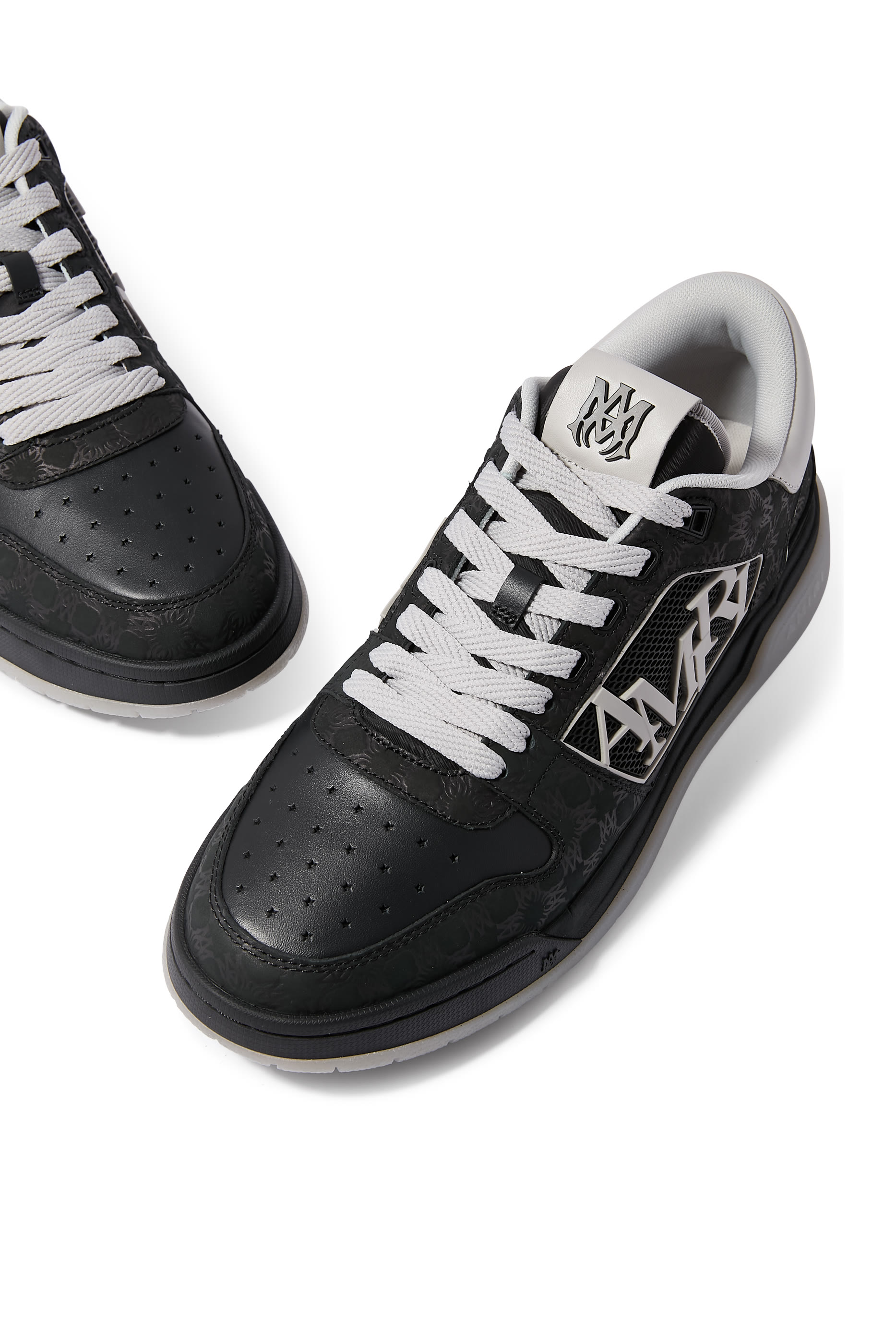 سنيكرز كلاسيك بكاحل منخفض