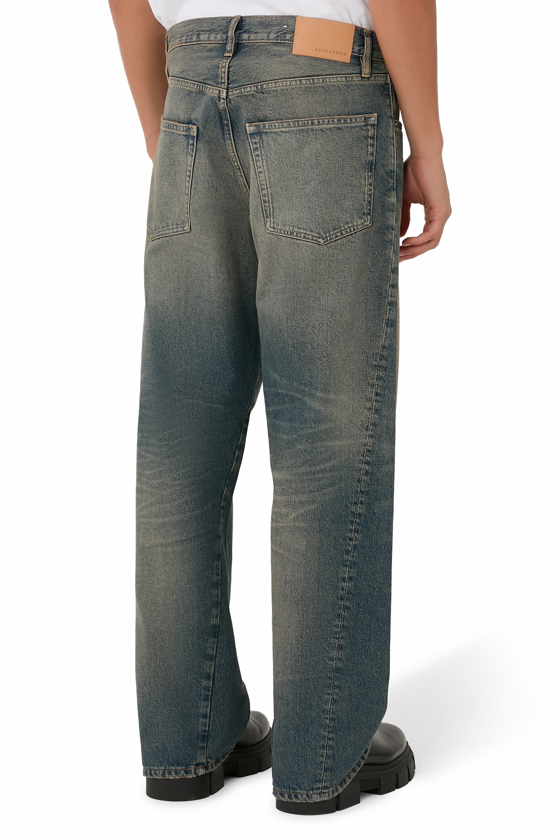 بنطال بقصة واسعة بتصميم ملفوف دنيم