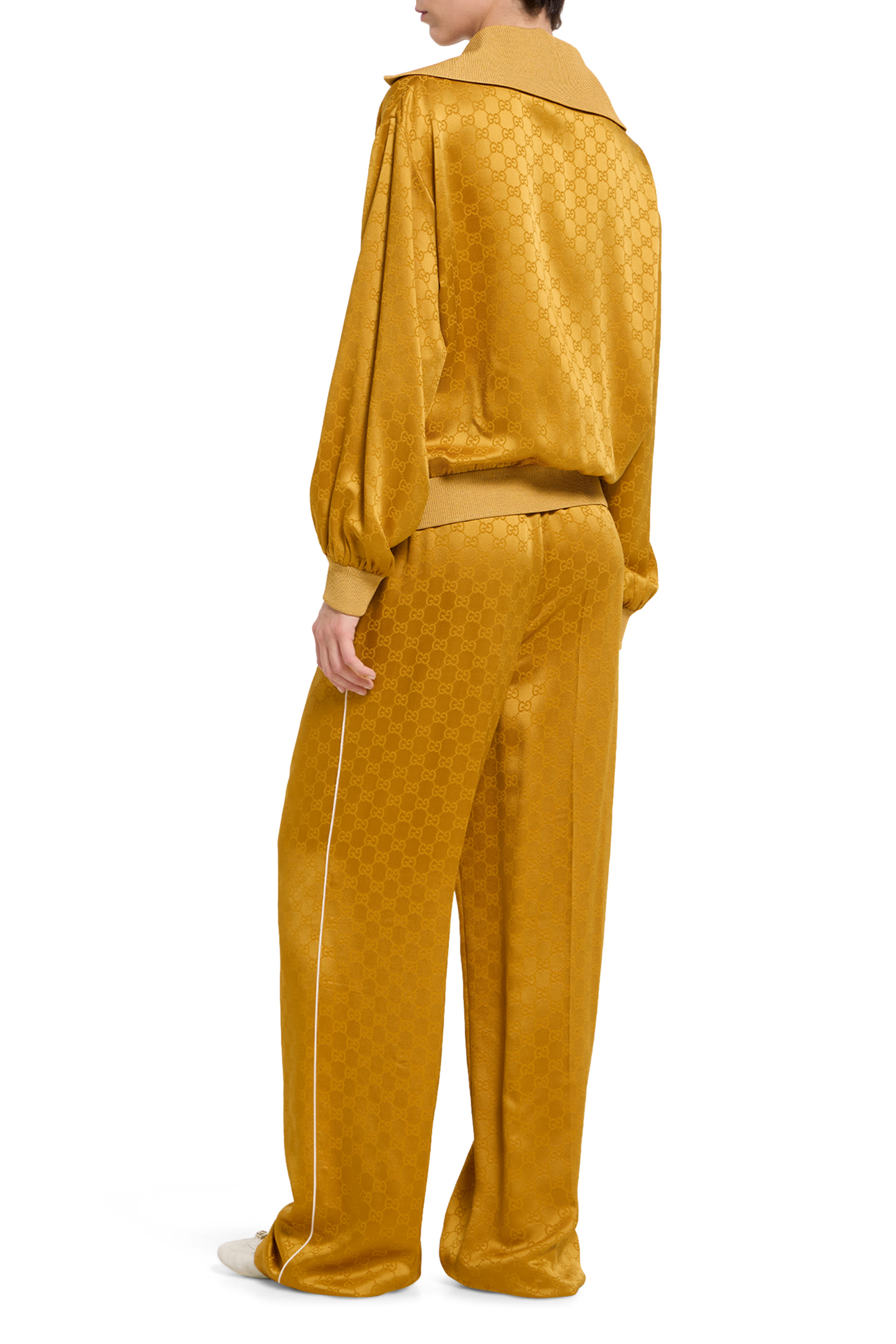 كنزة أسيتات جاكار بشعار الماركة