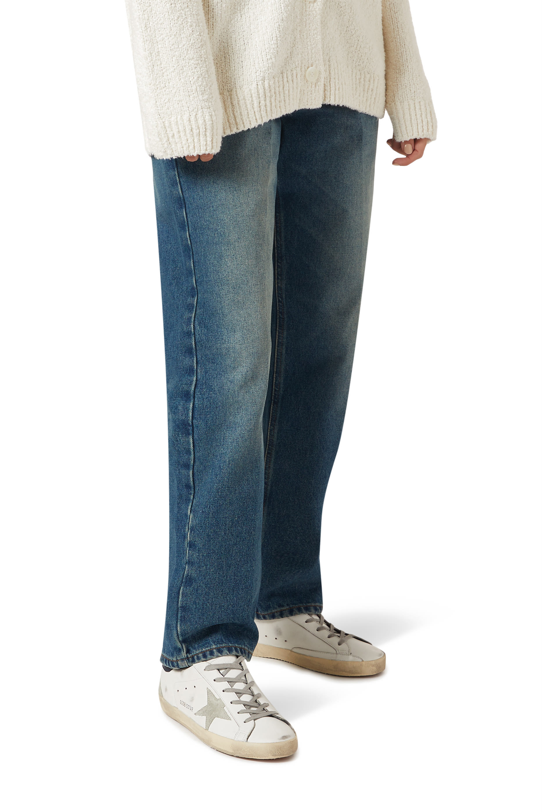 سنيكرز سوبر ستار مزين بجمة شمواه ورقعة بلون أزرق أعلى الكاحل