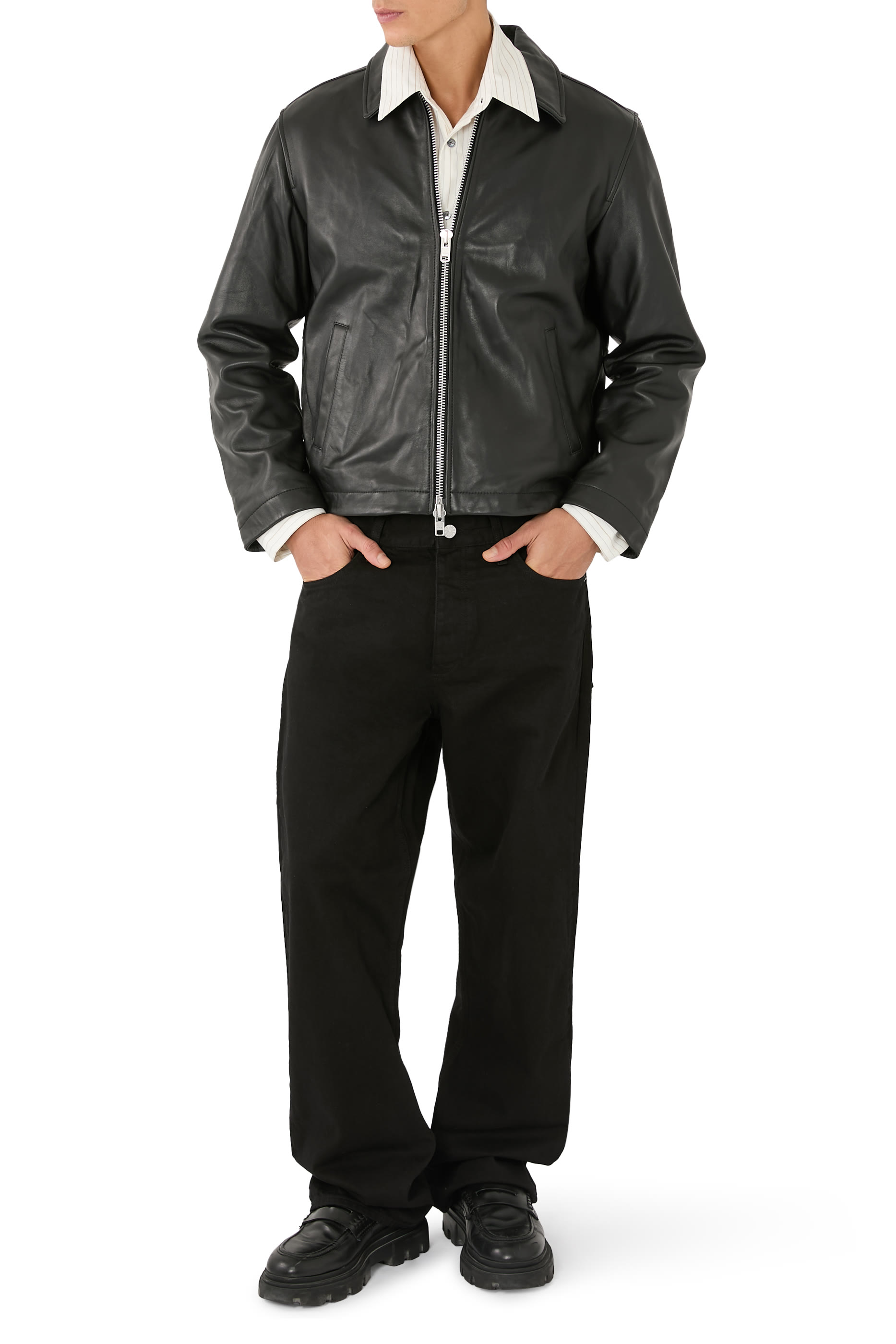 جاكيت جلد قصيرة