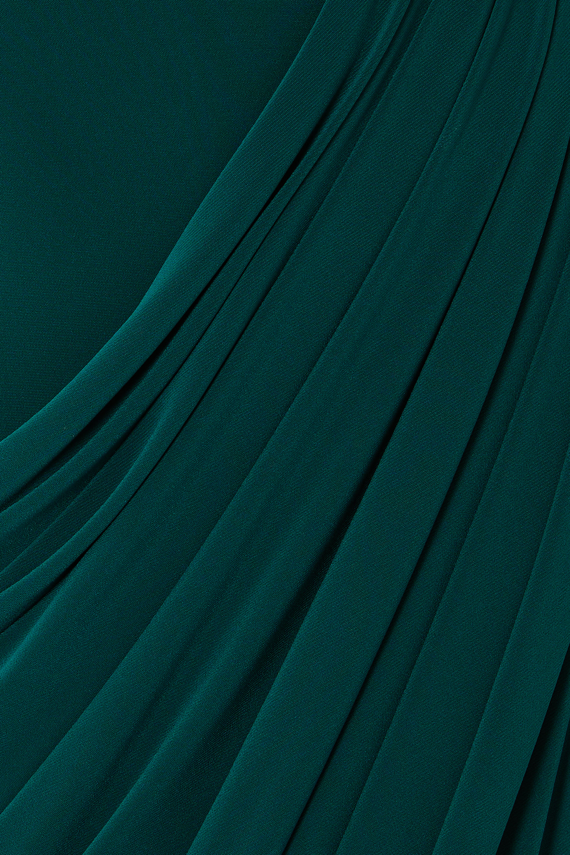 فستان بيتسي طويل بياقة عالية