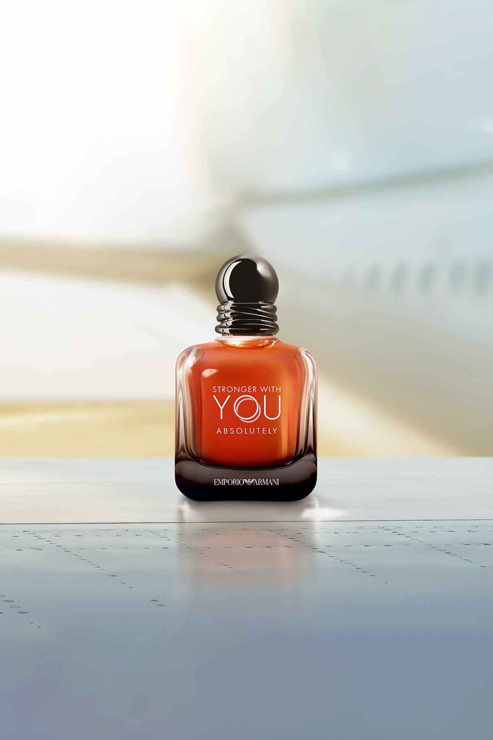 ماء عطر سترونغر ويذ يو أبسولوتلي