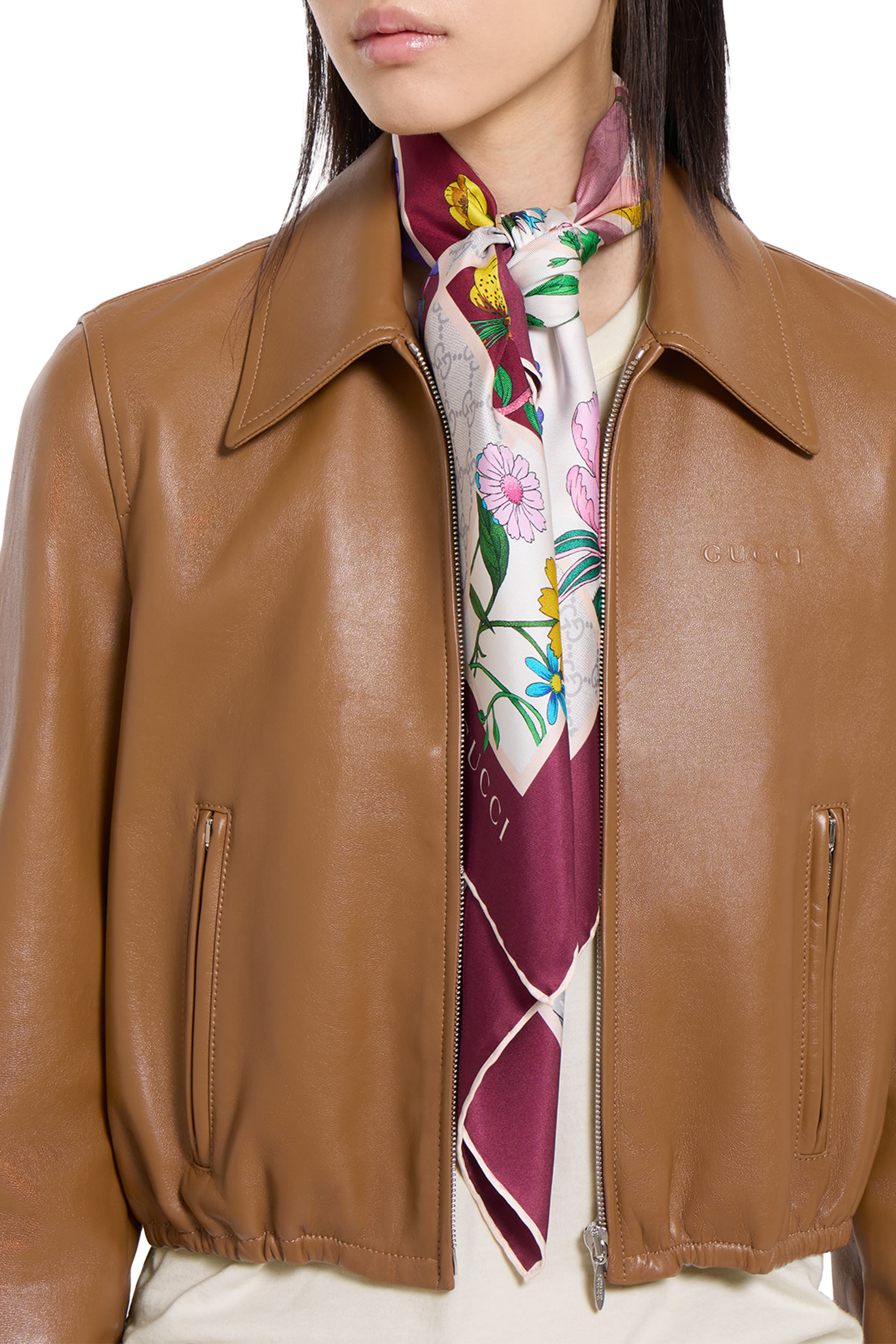 وشاح مربع بطبعات زهور حرير تويل 