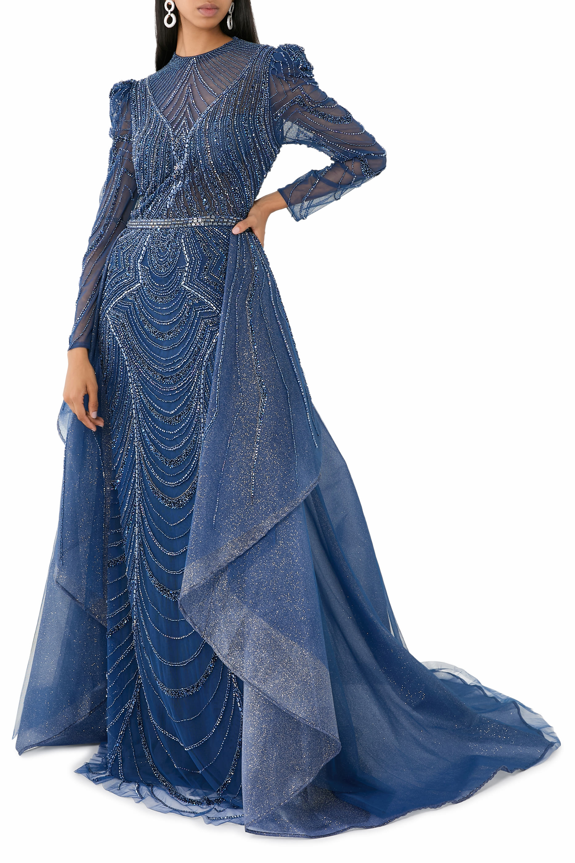 فستان سهرة مطرز