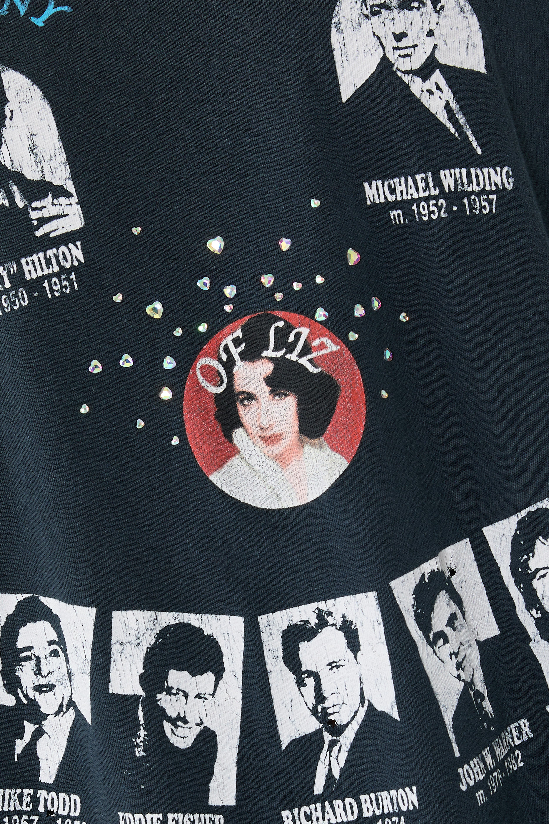 تيشيرت لوفز اوف ليز