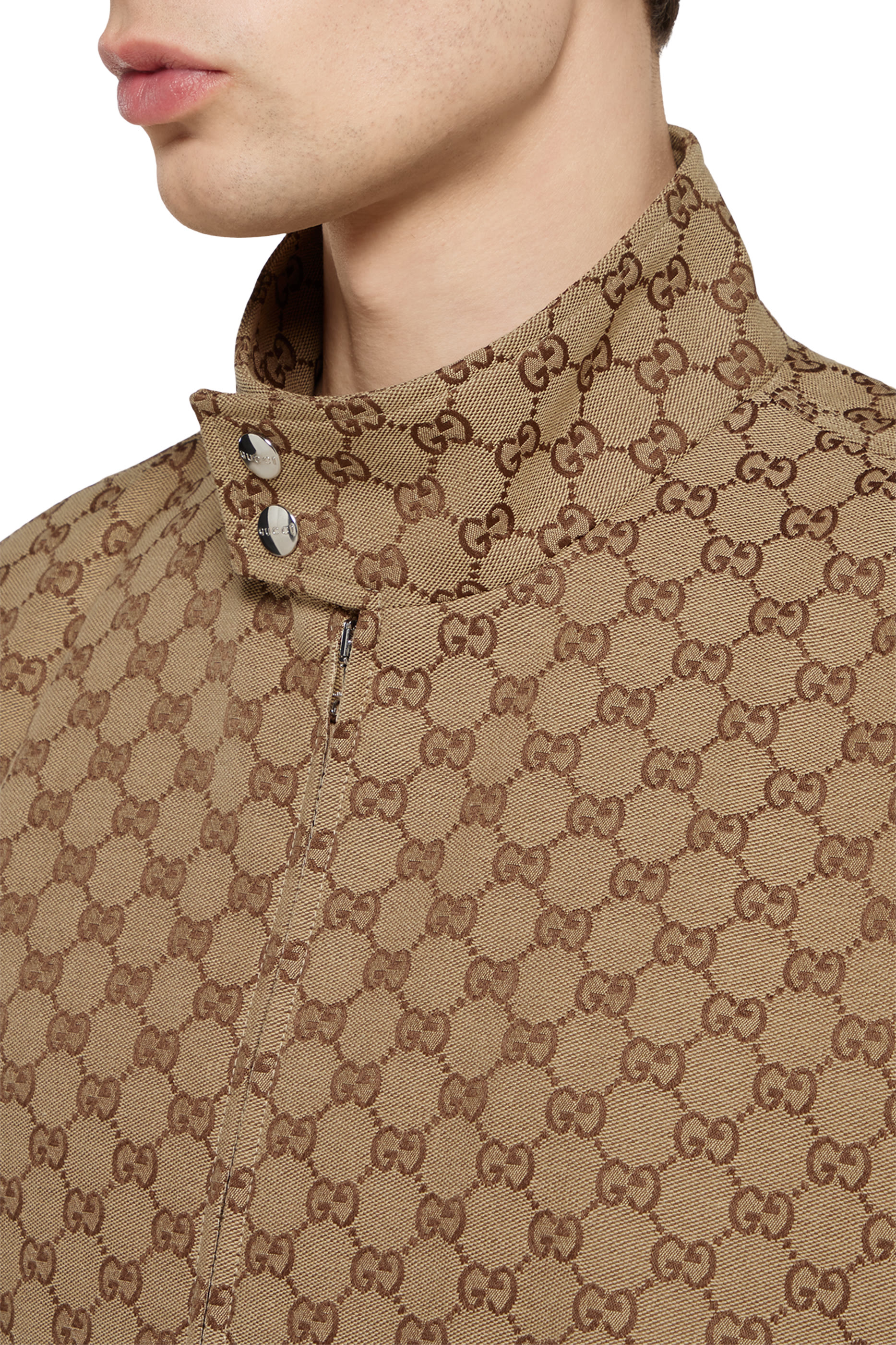 جاكيت بومبر بنقشة حرفي شعار الماركة قماش قنب