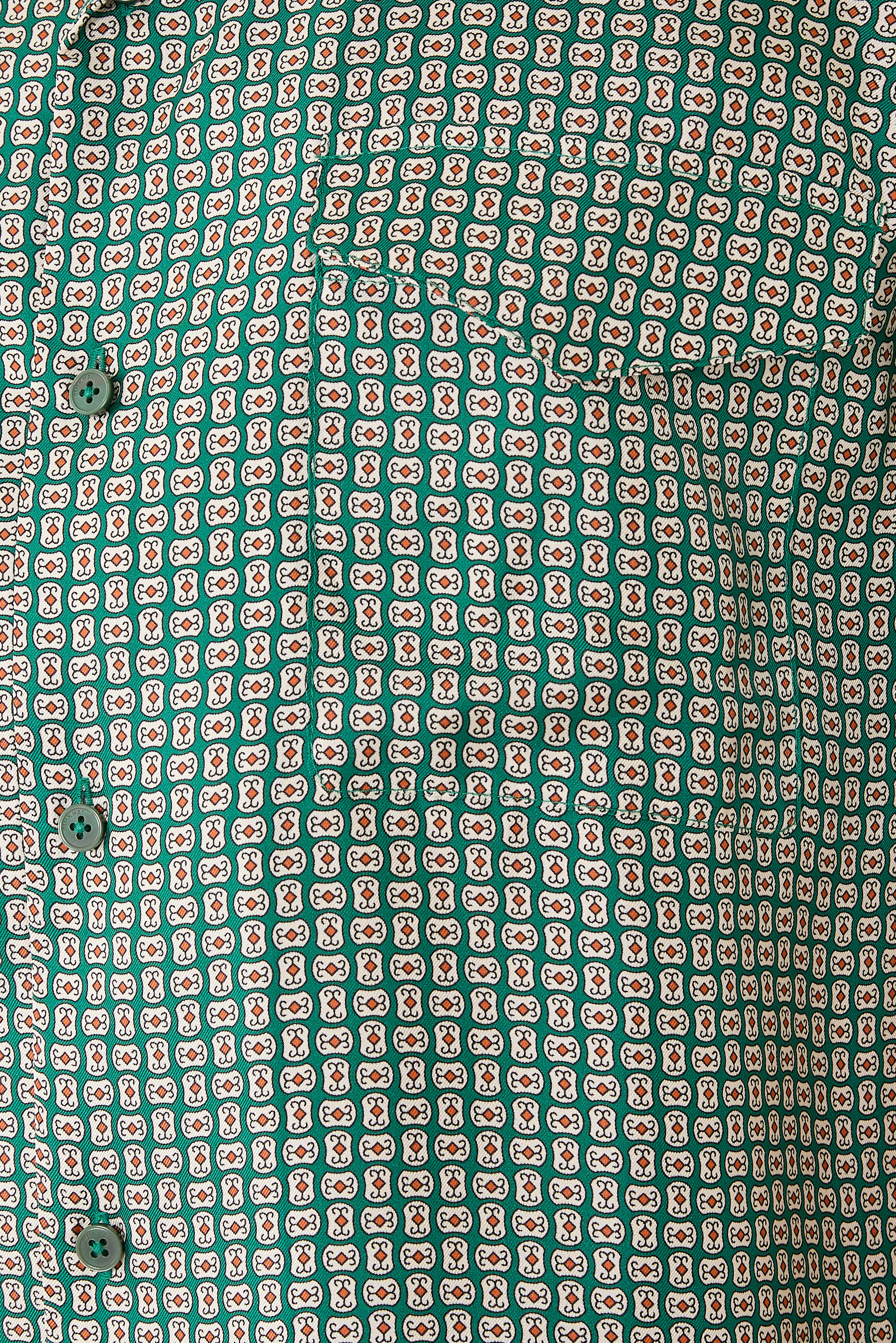 قميص كلارك بياقة مطوية ونقشة حرير