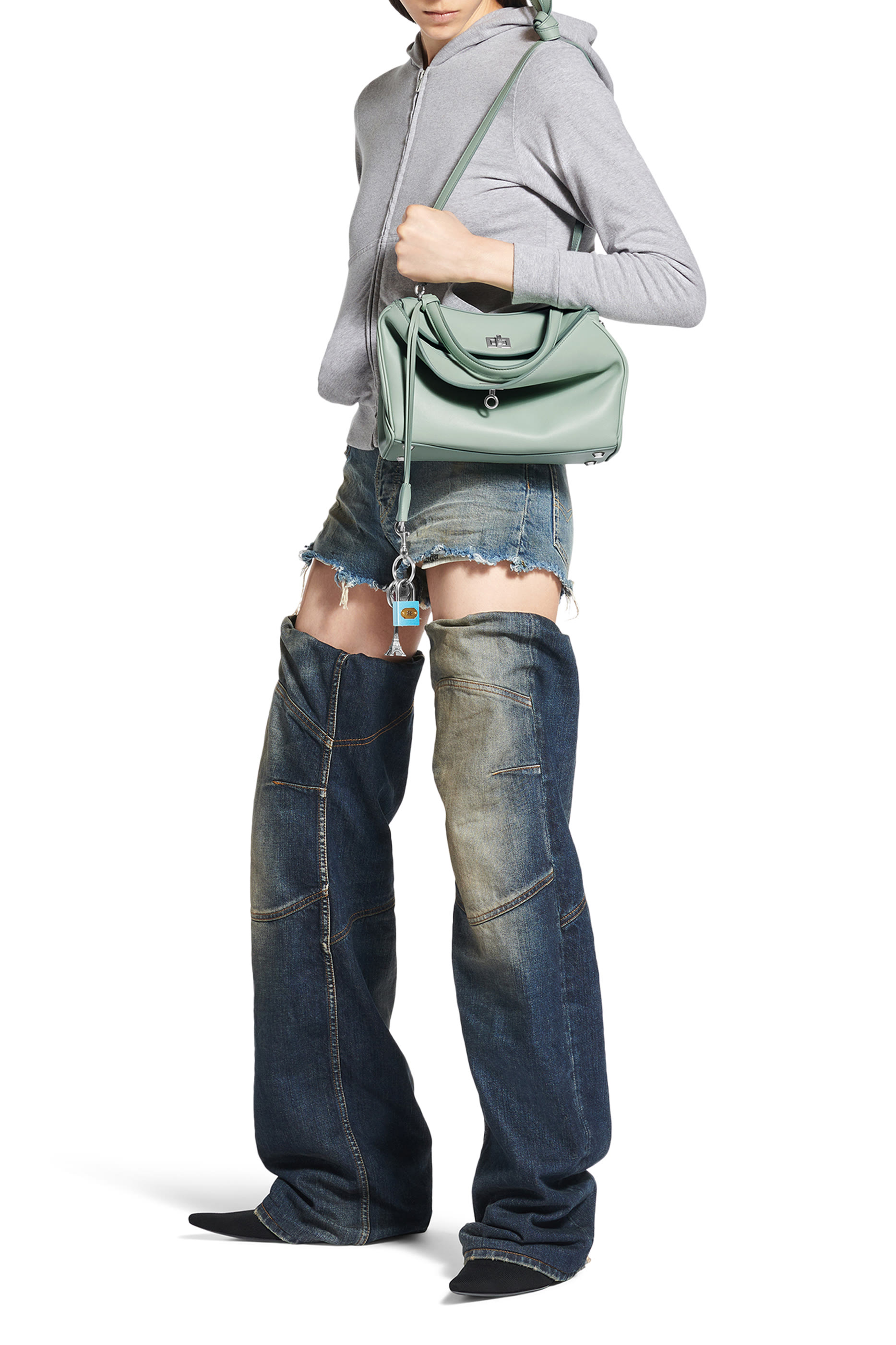 حقيبة روديو بيد علوية