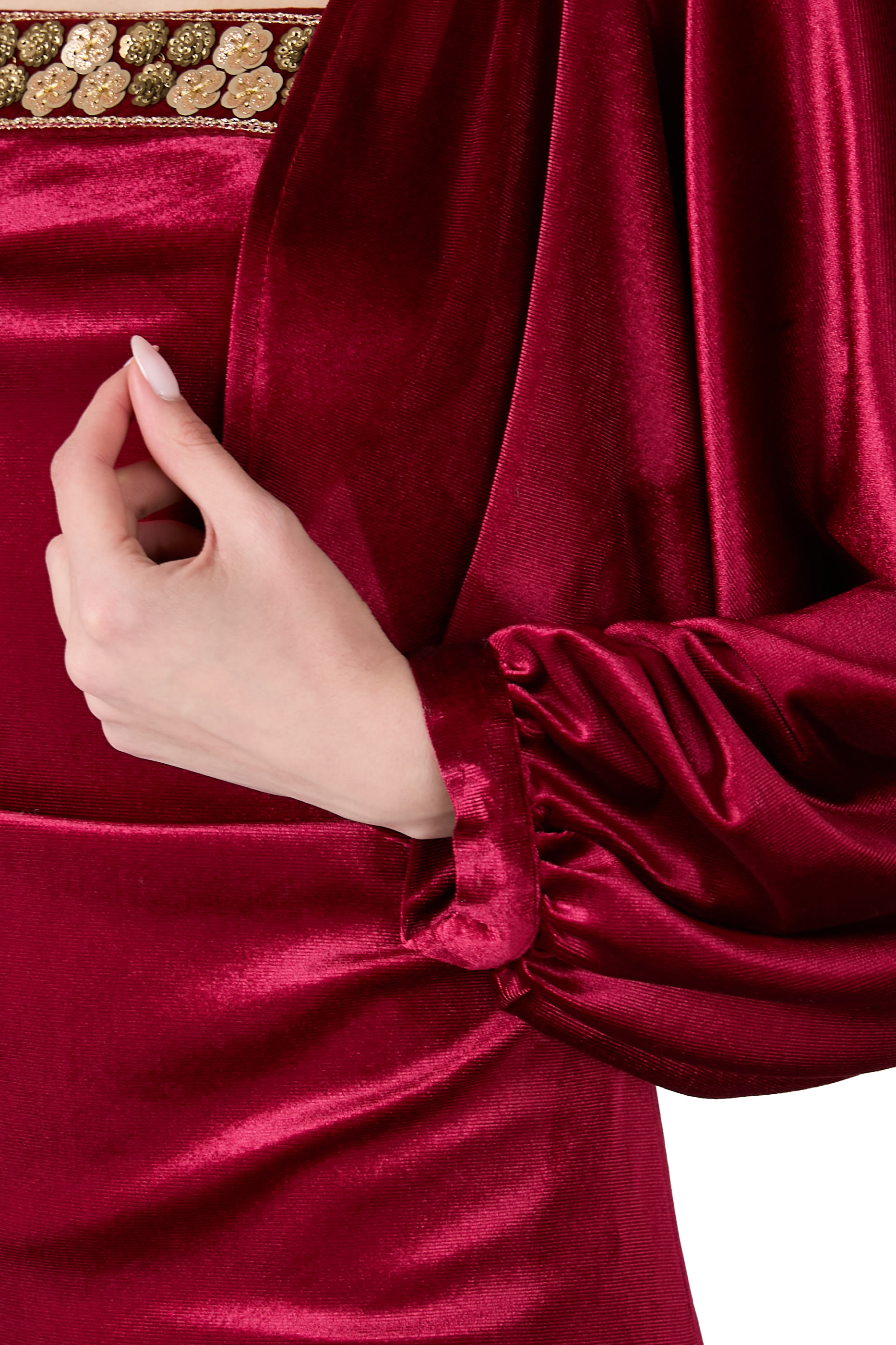 جاكيت وفستان بلا أكمام بنقشة أزهار مخمل