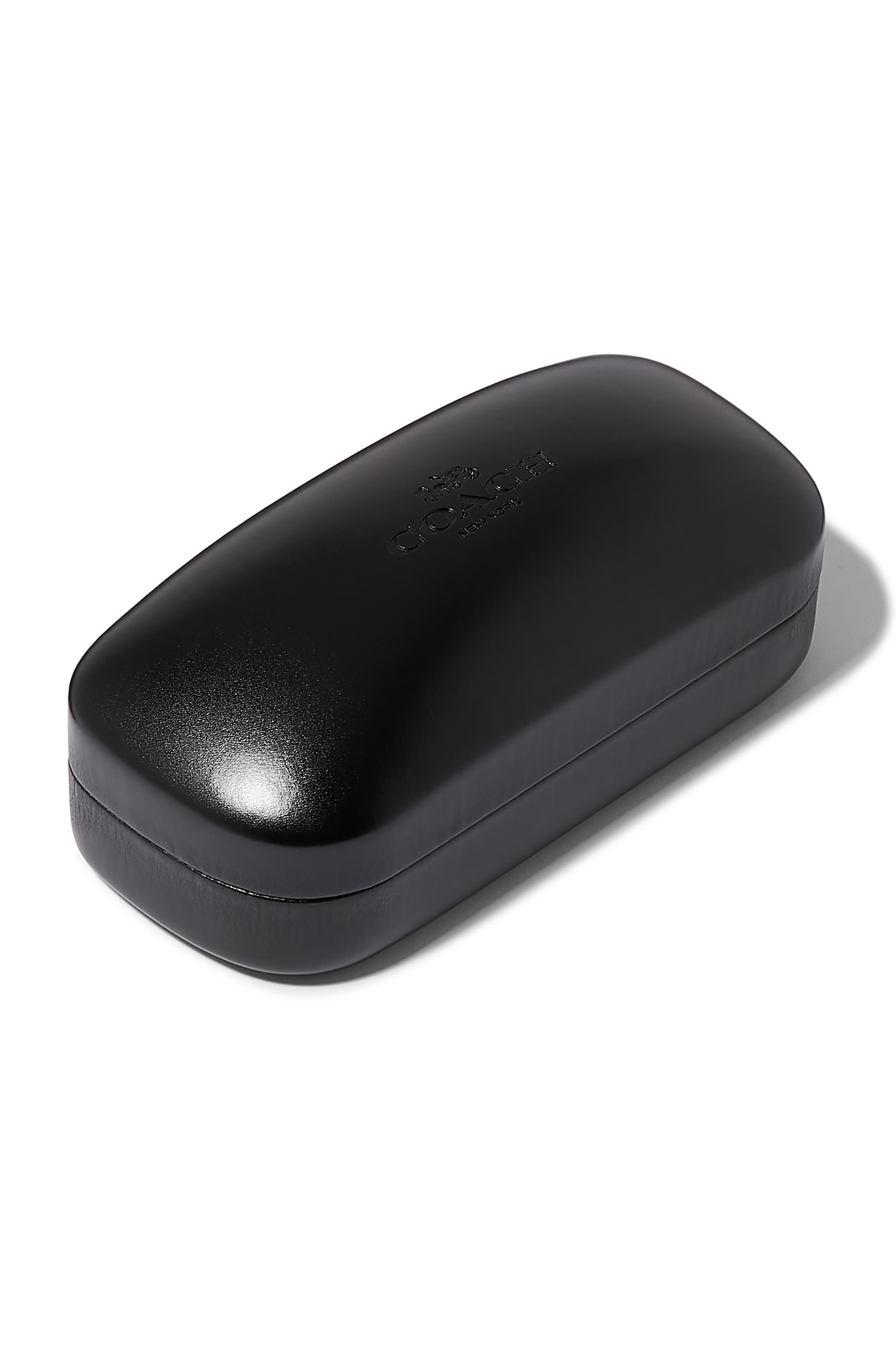 نظارة شمسية بإطار مربع وذراع مزين بحلي شعار الماركة 