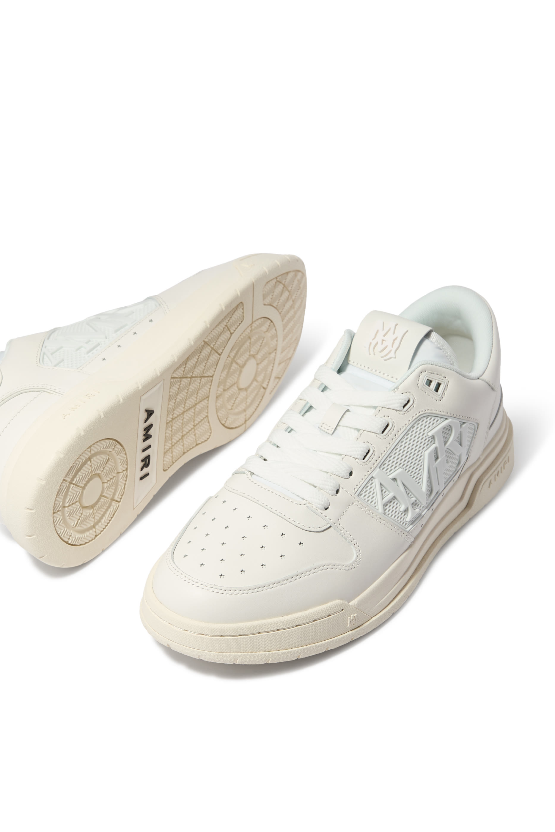 سنيكرز كلاسيكي بكاحل منخفض