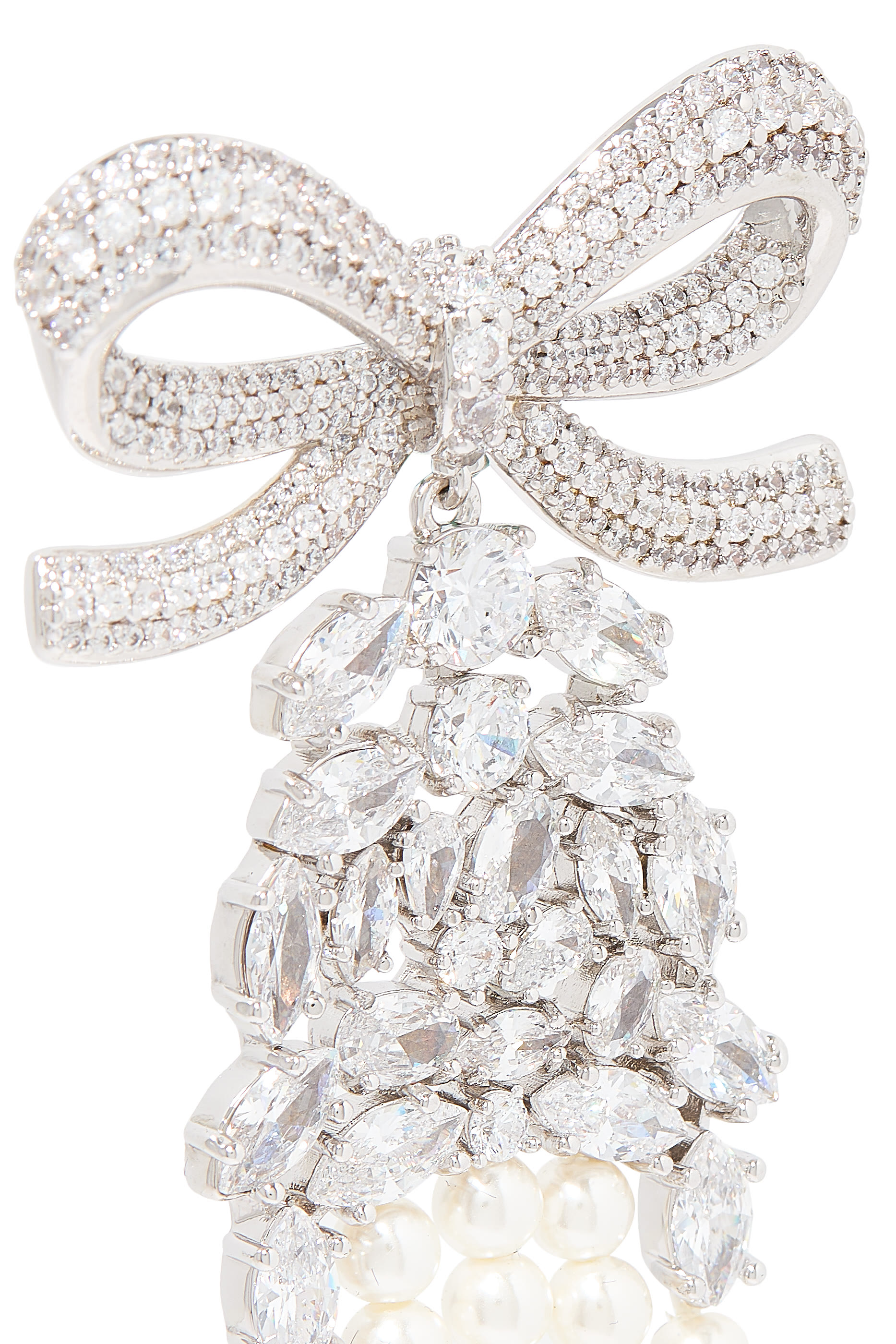 أقراط بتصميم فيونكة مزينة بكريستال ولآلئ متدلية