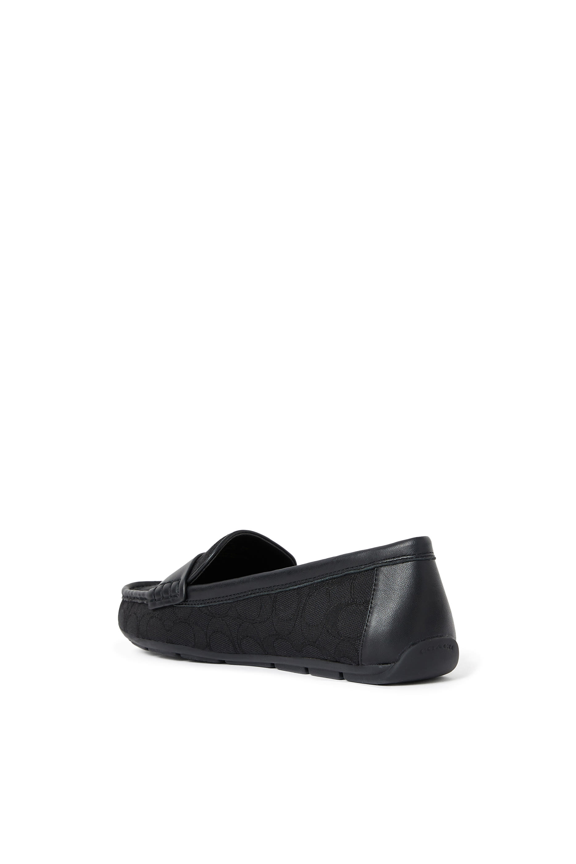 حذاء مفتوح من الخلف بحلية شعار الماركة منحوت جاكار