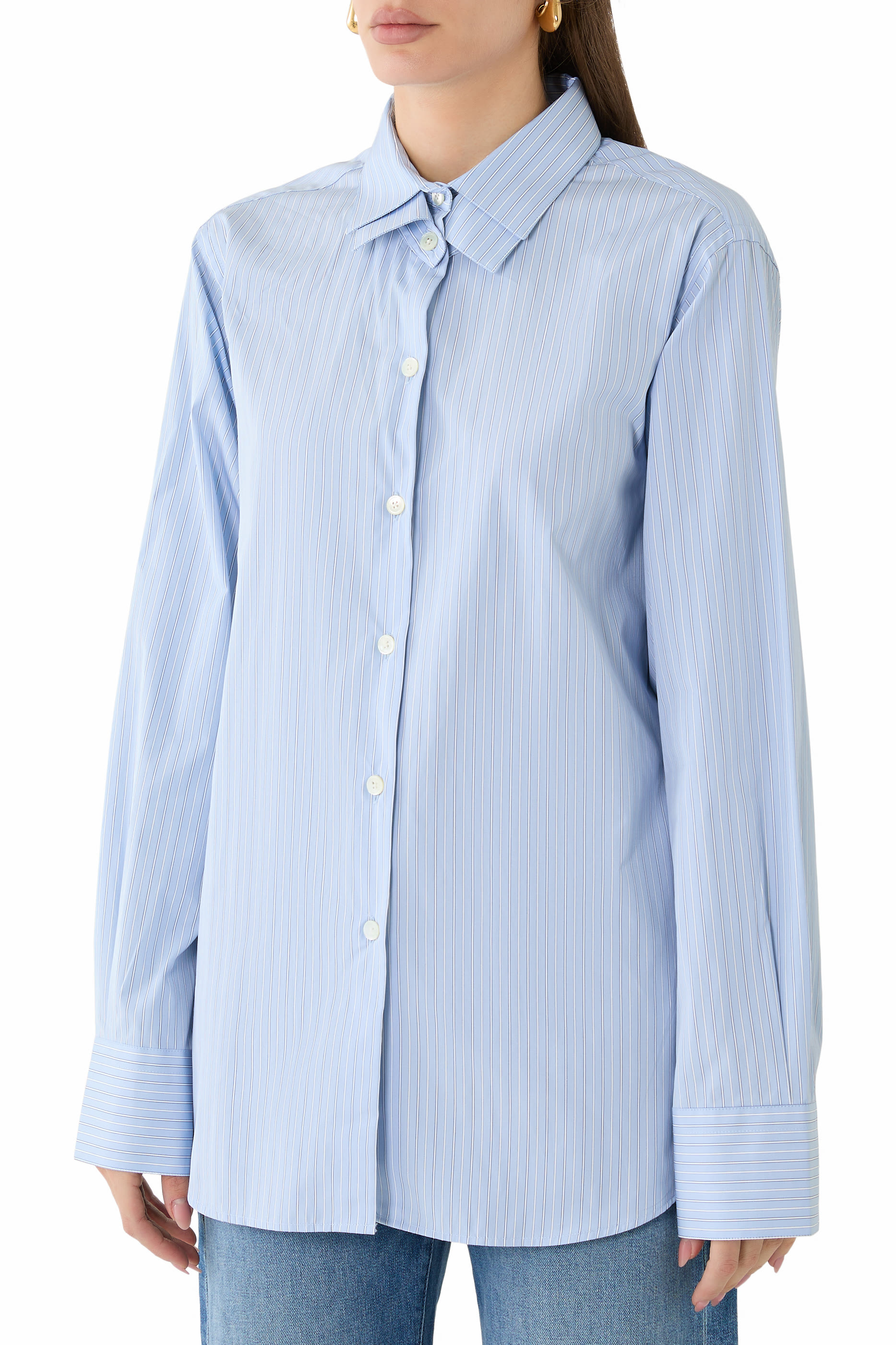 قميص بياقة مزدوجة