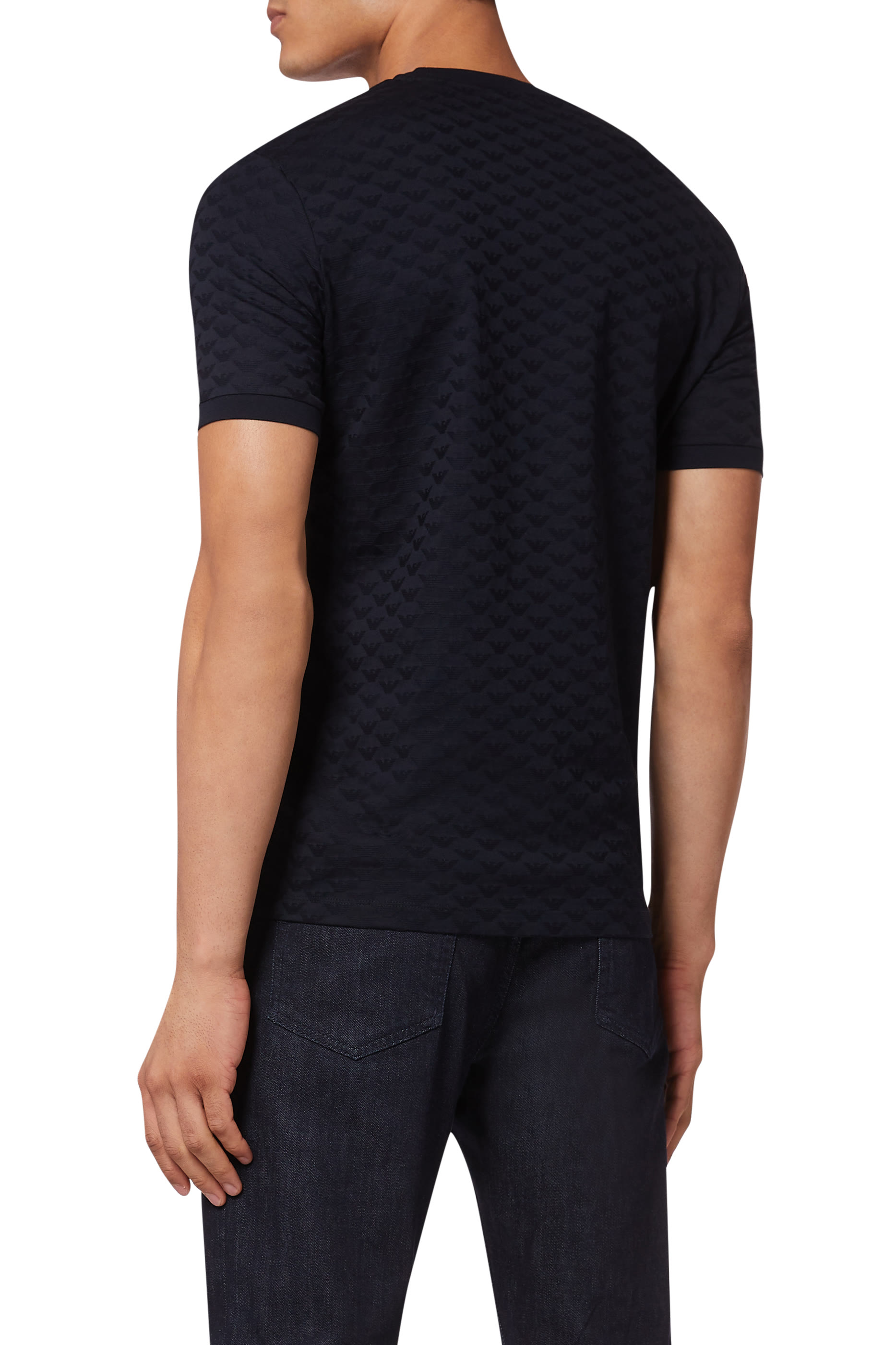 تي شيرت جيرسيه بشعار النسر وأحرف شعار الماركة جاكار