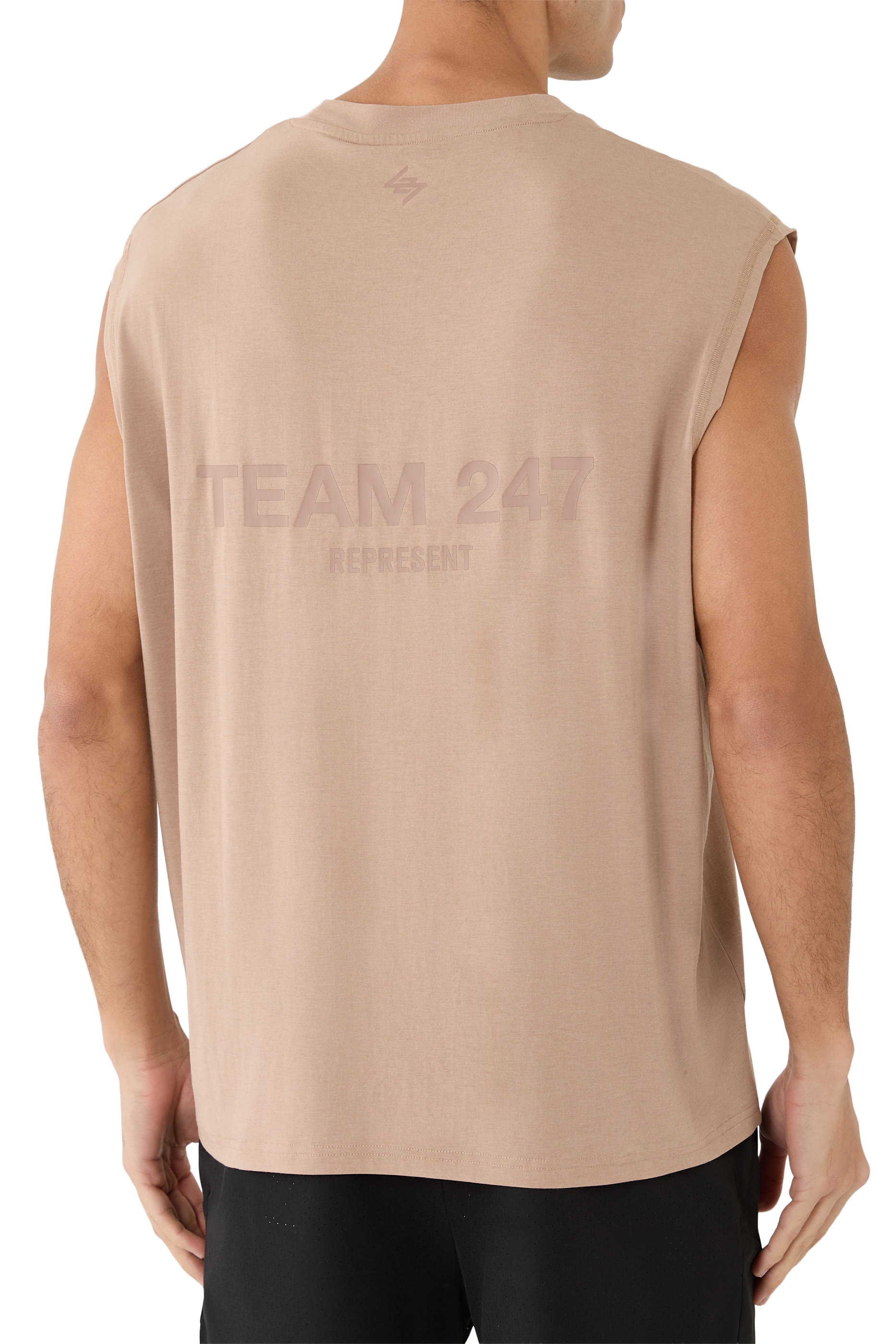 بلوزة بقصة فضفاضة بلا أكمام ونقشة تيم 247