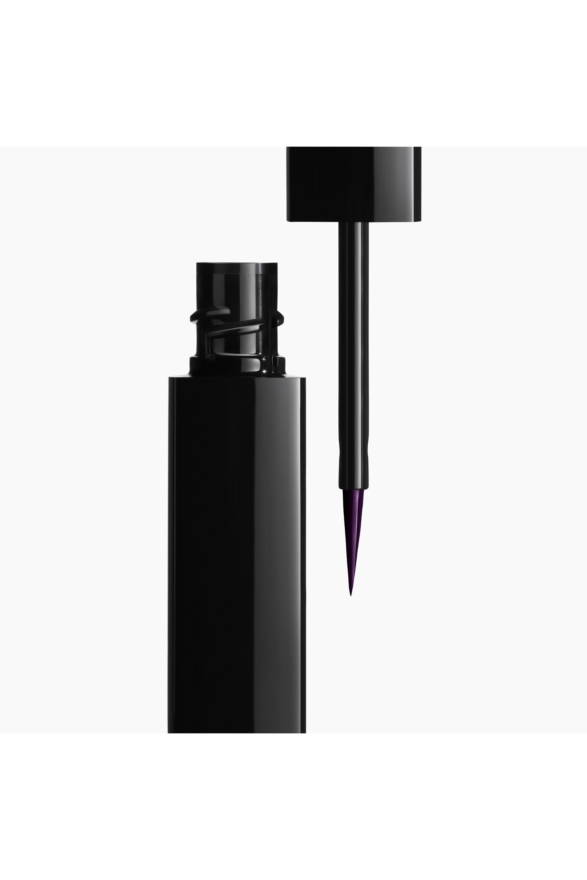 محدد عيون سائل Le Liner de Chanel High Precision