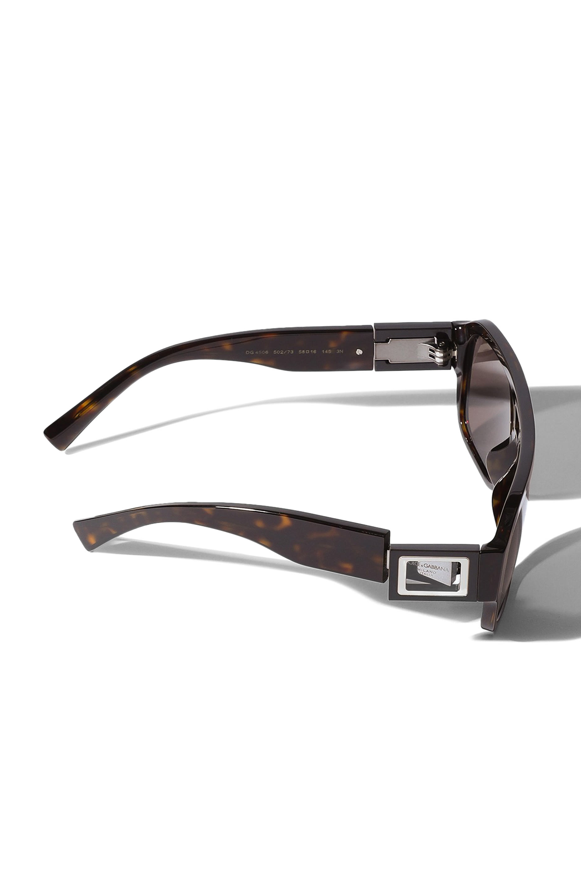 نظارة شمسية إسنشيالز دي ان آي