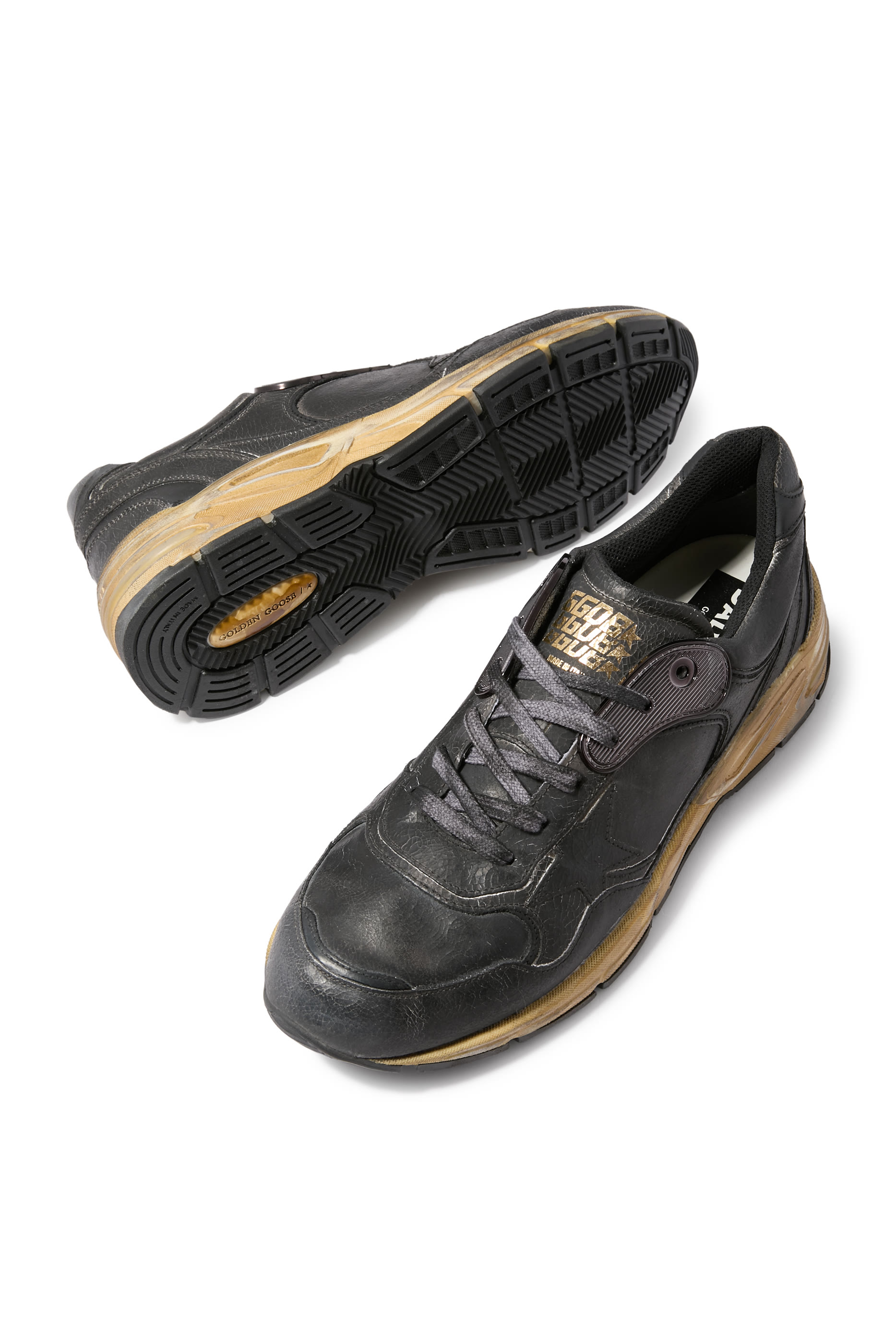 سنيكرز داد ستار