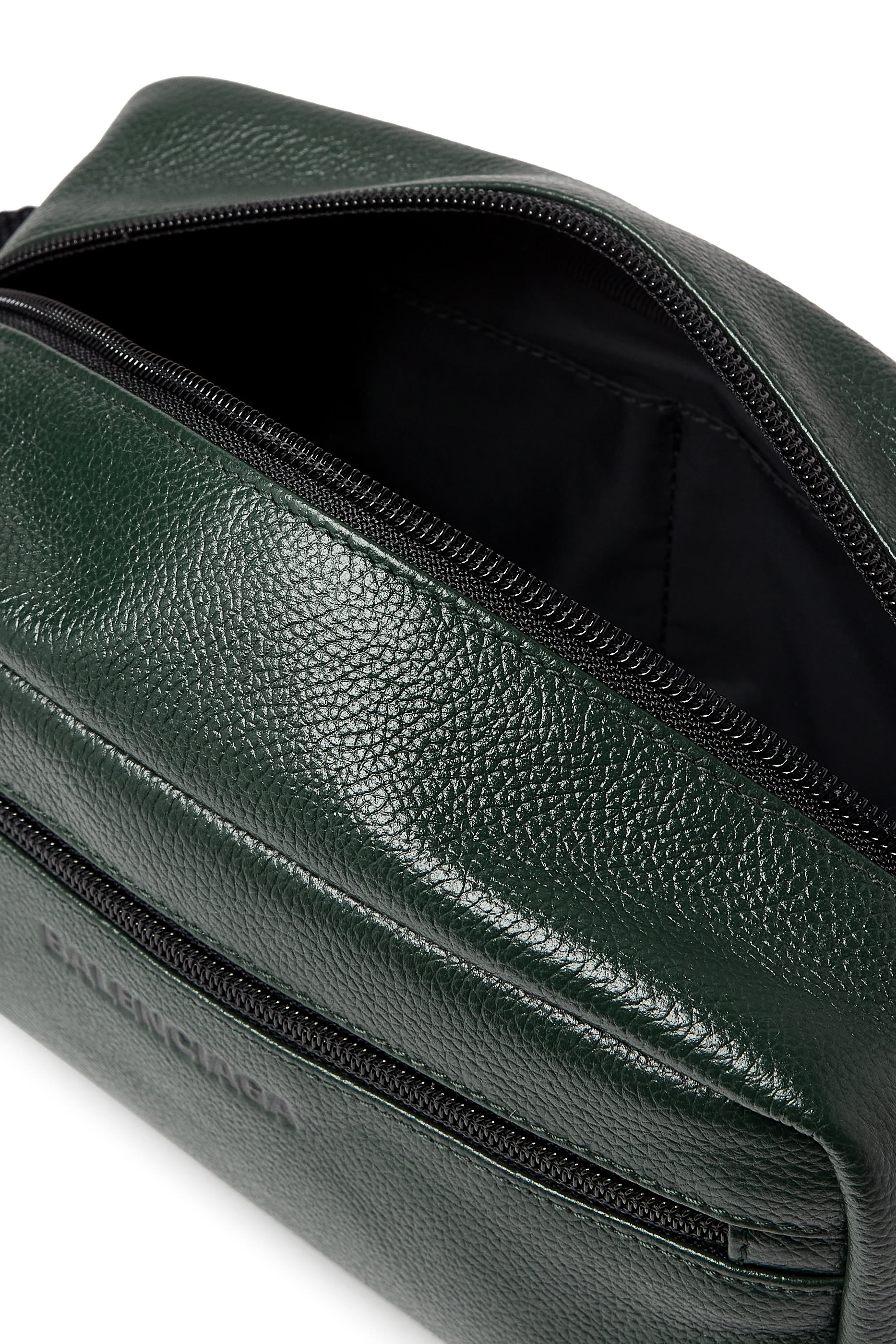 حقيبة مستحضرات العناية الشخصية إكسبلورر جلد