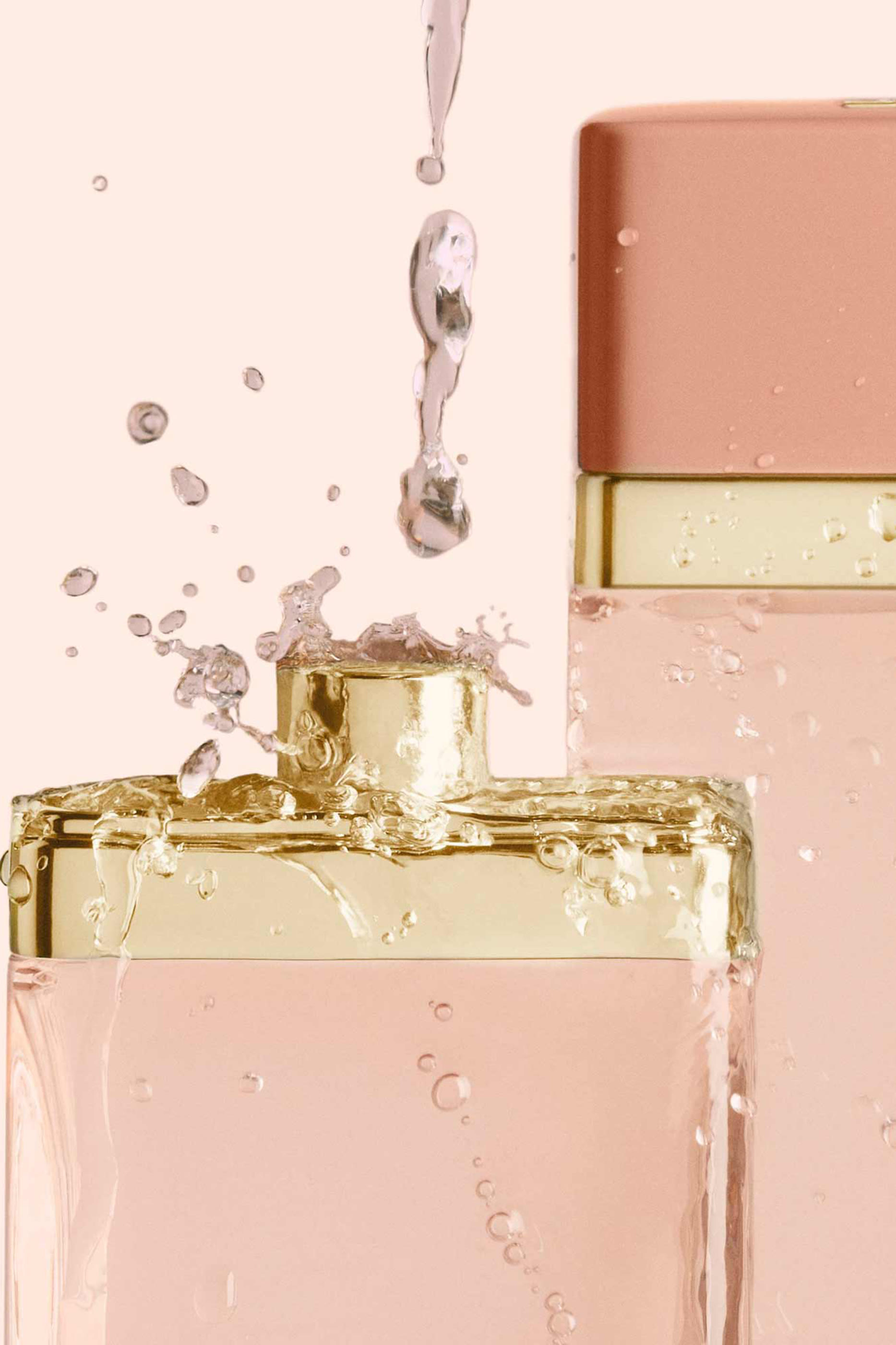 مستحضر هايدرا دوز معزز للبشرة بحمض الهيالورونيك