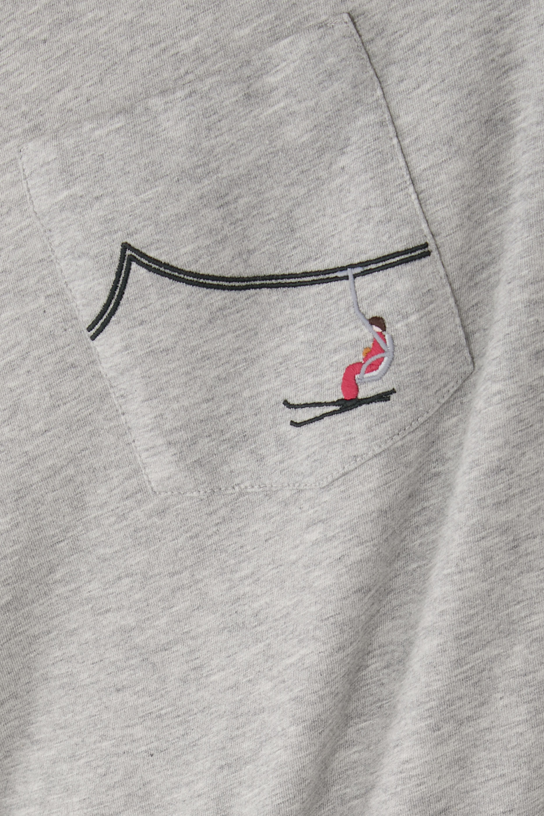 تيشيرت ابريس سكي