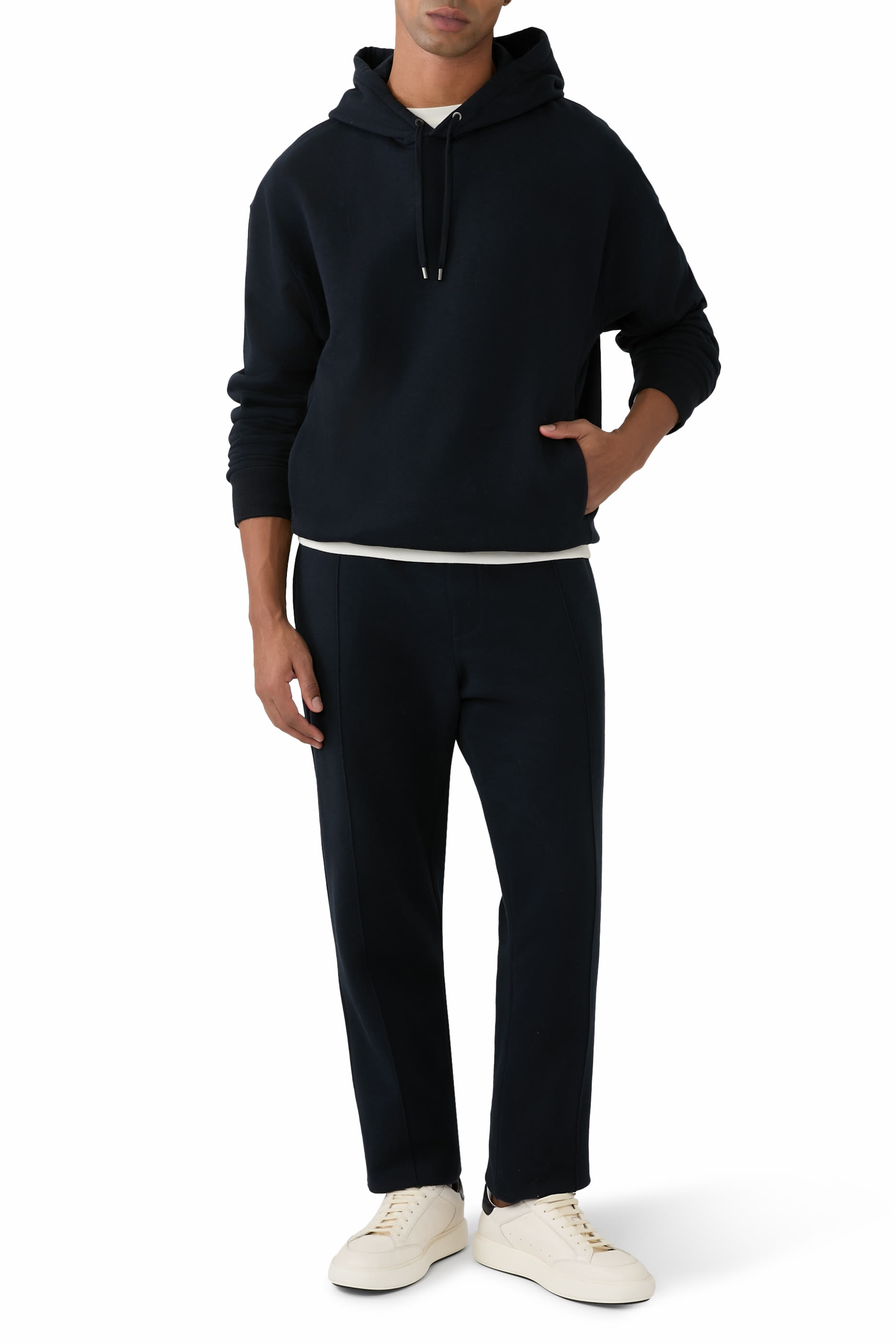 كنزة بغطاء رأس بأكمام طويلة