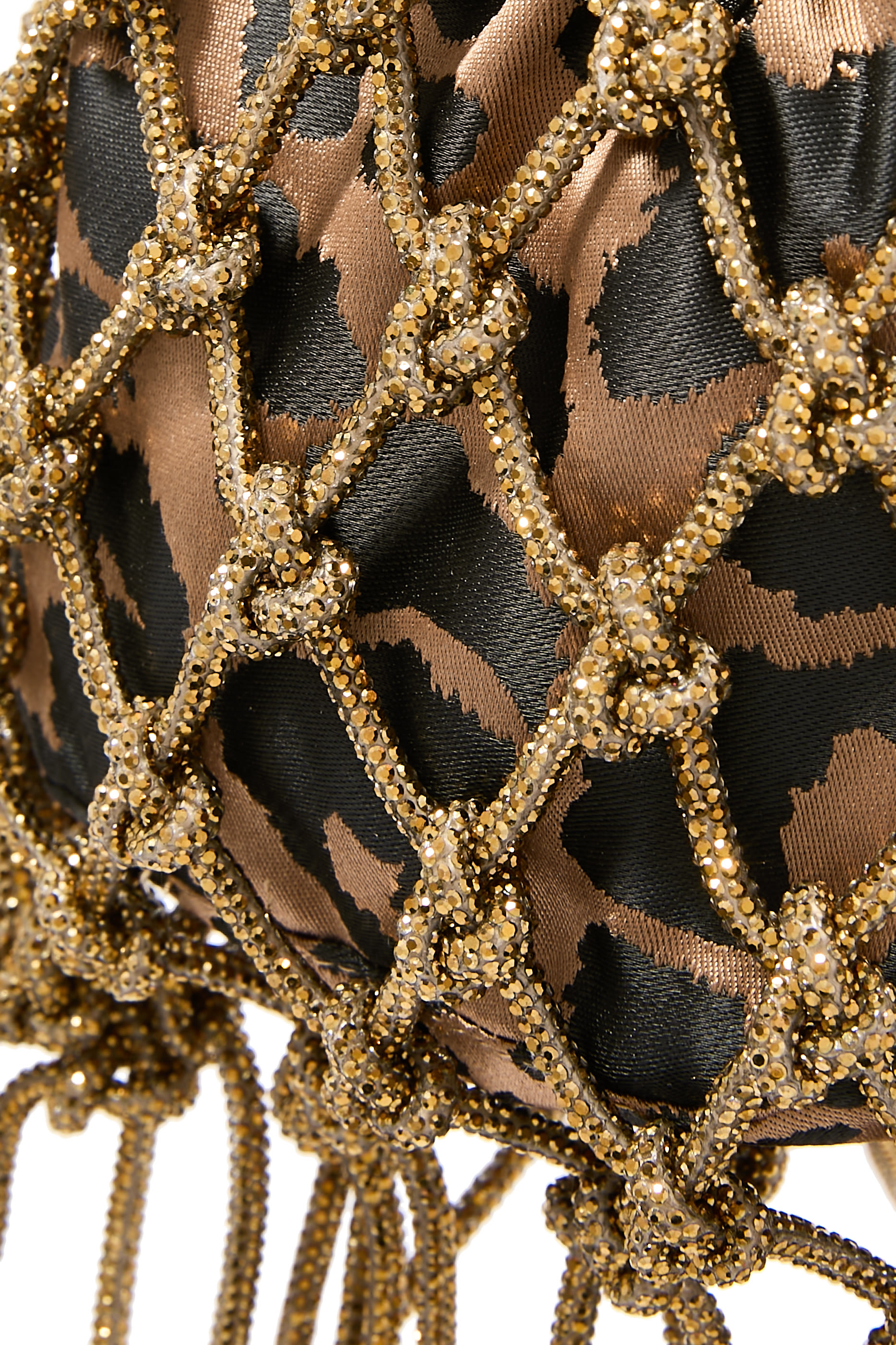 حقيبة صغيرة بكريستال ومكرمية