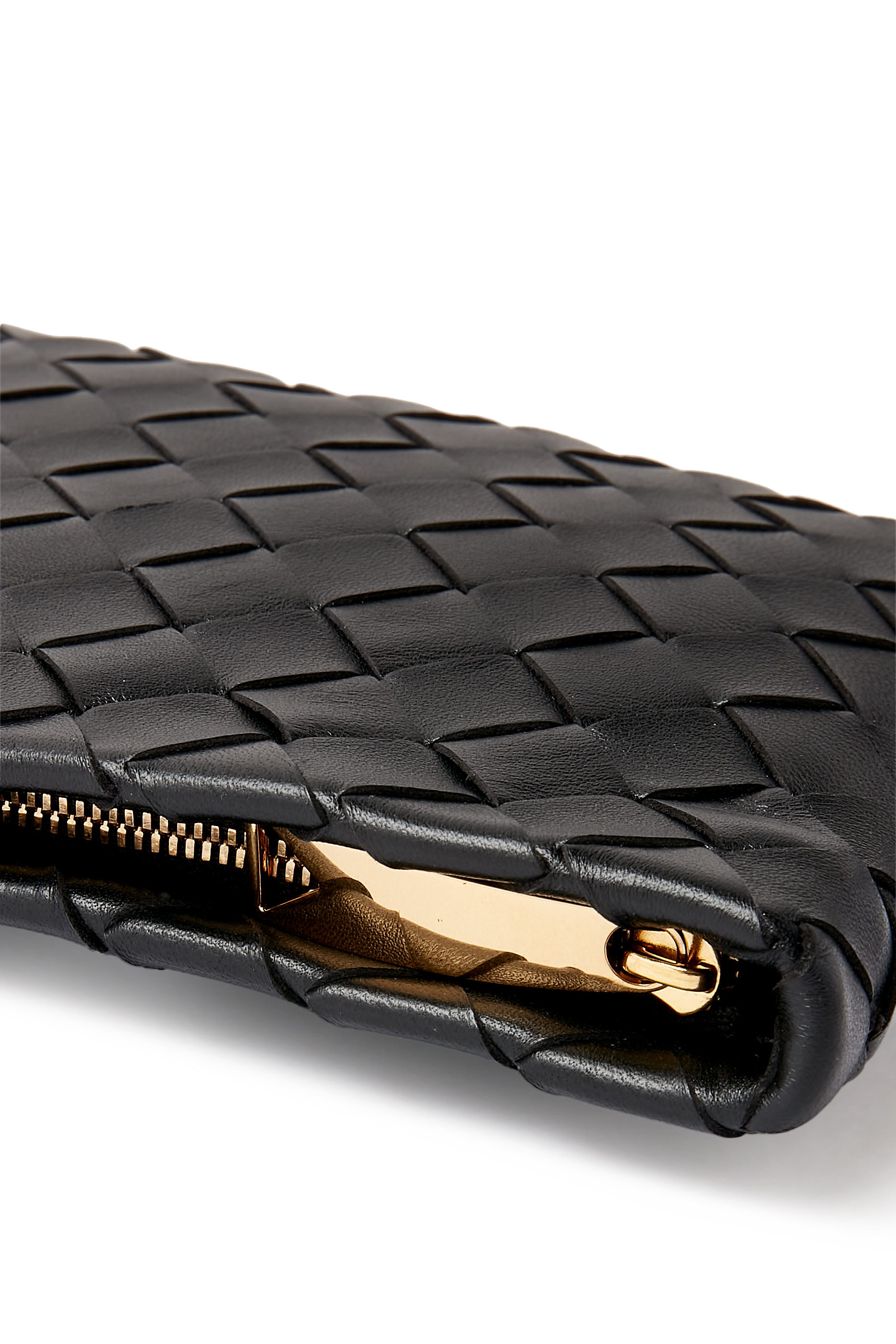 حقيبة صغيرة بتصميم مجدول