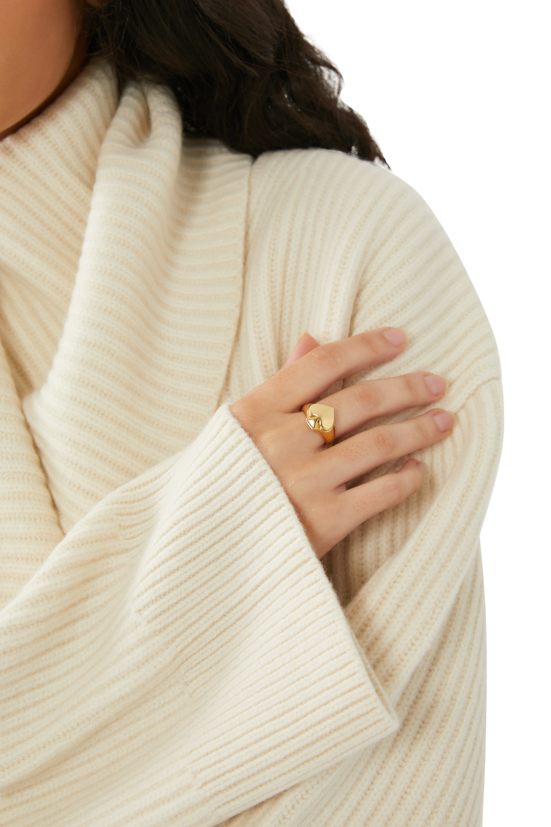 خاتم سو سبيد بتصميم عملة دائرية