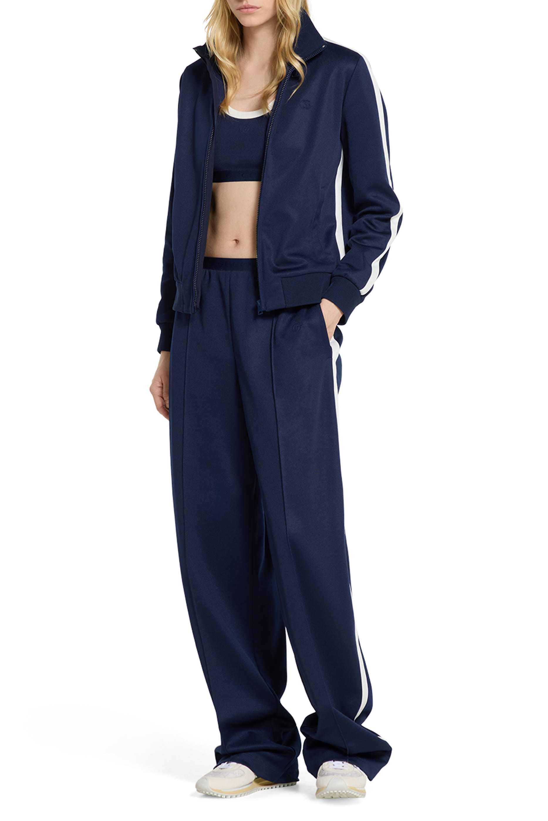 بنطال بشعار الماركة جيرسيه معالج