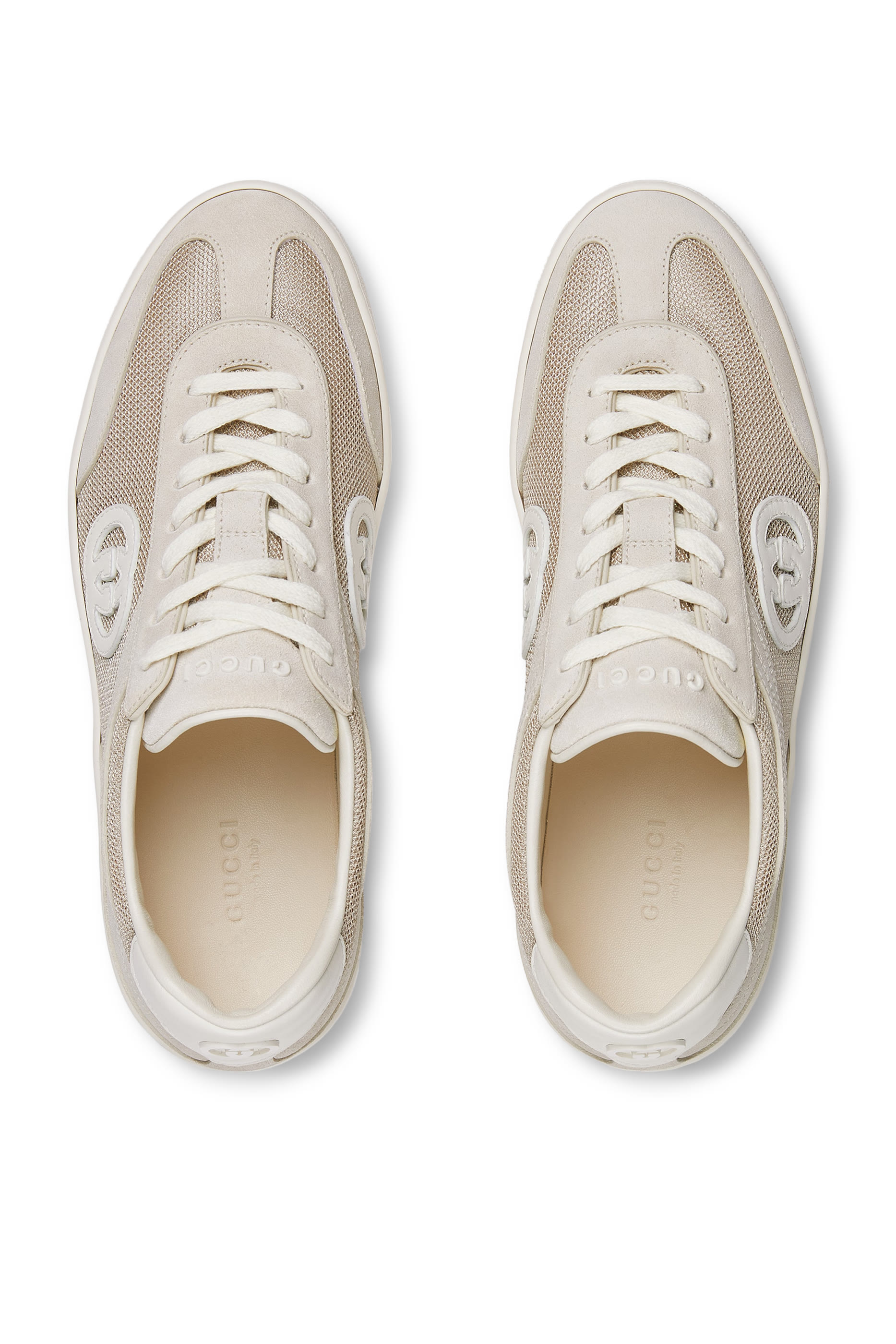 سنيكرز بشعار الماركة متداخل