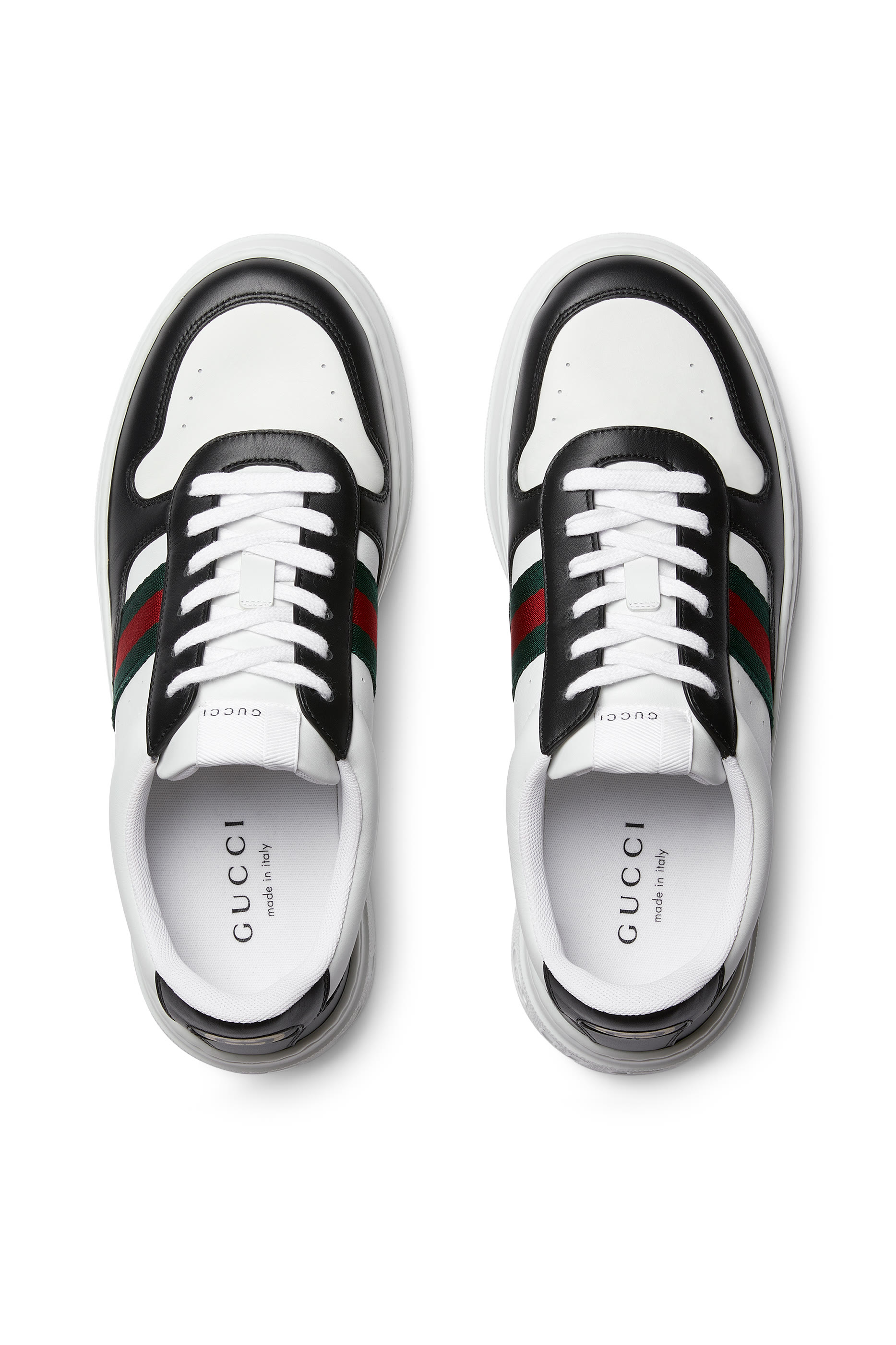 سنيكرز بنعل سميك