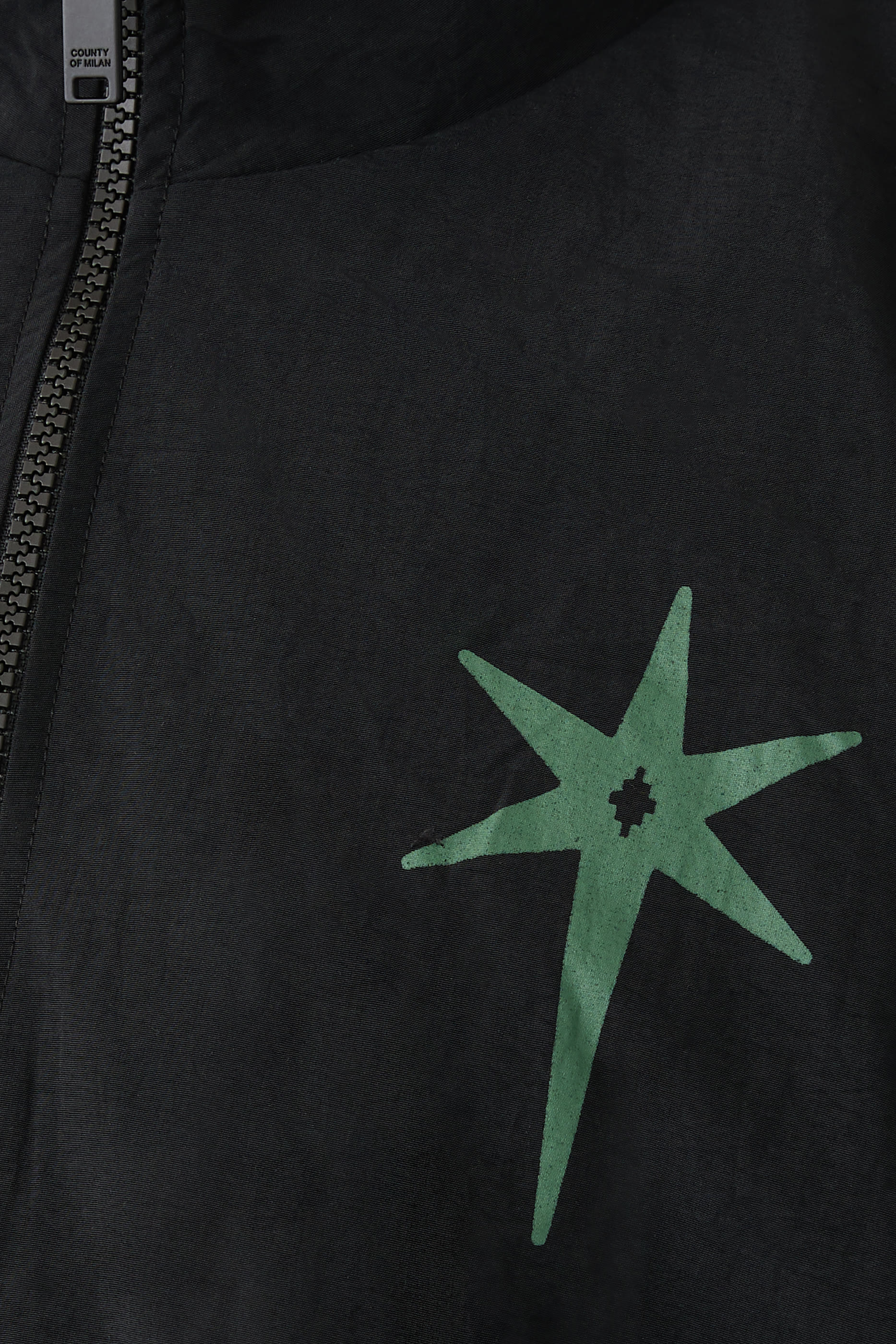 جاكيت رياضي نايلون