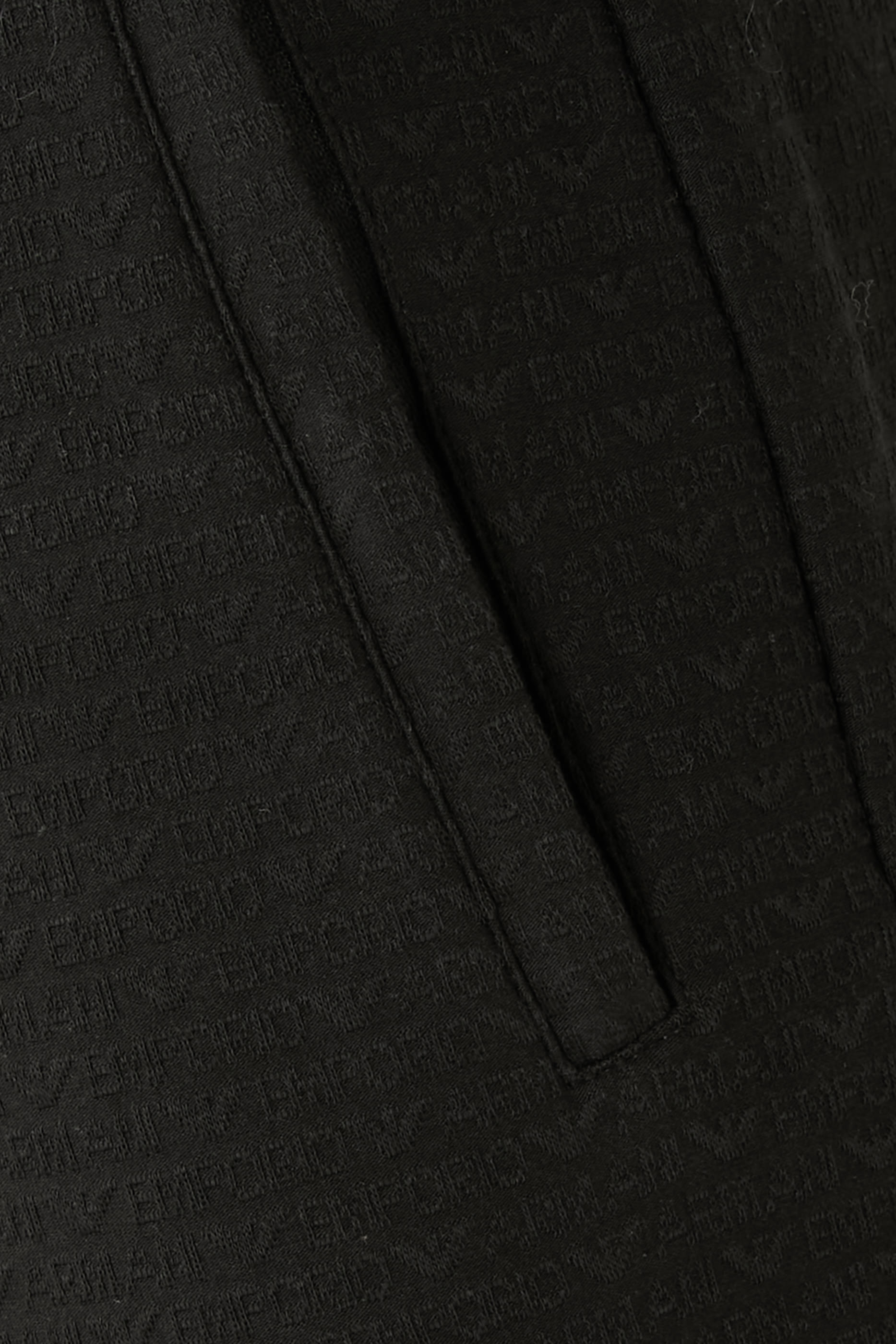 بنطال رياضي بشعار الماركة