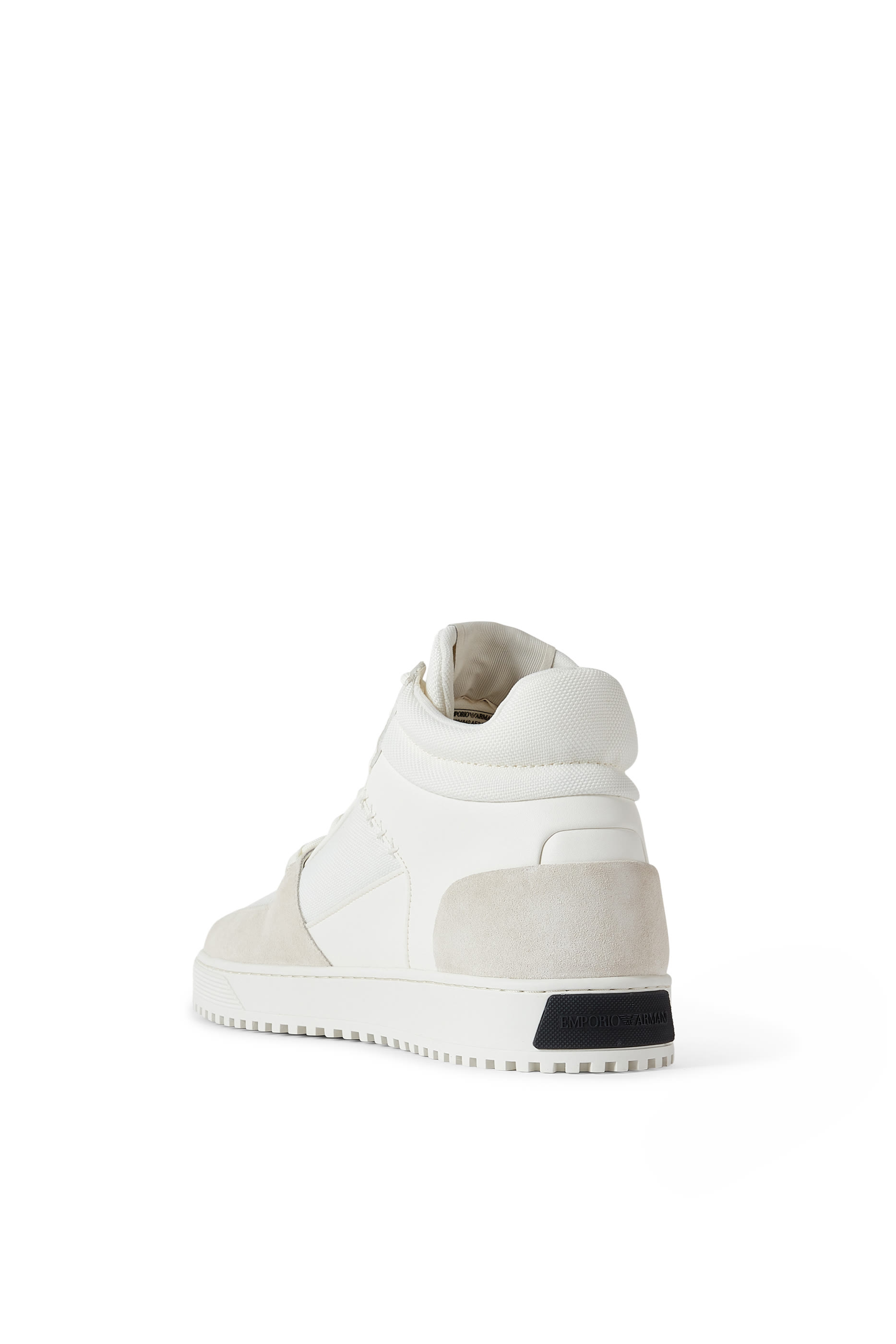 سنيكرز بكاحل منخفض بشعار الماركة