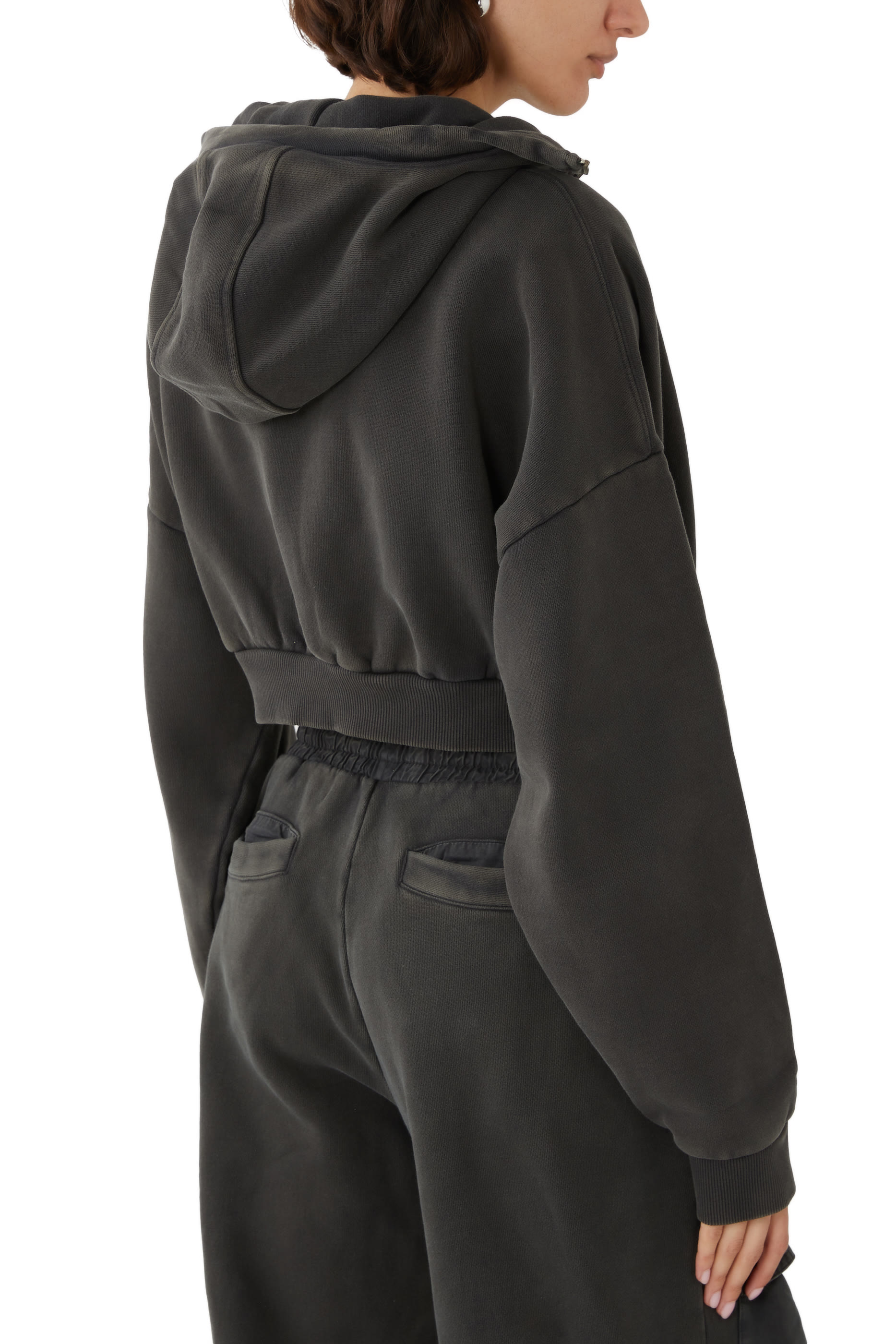 سويت شسرت بقصة قصيرة بسحاب كامل