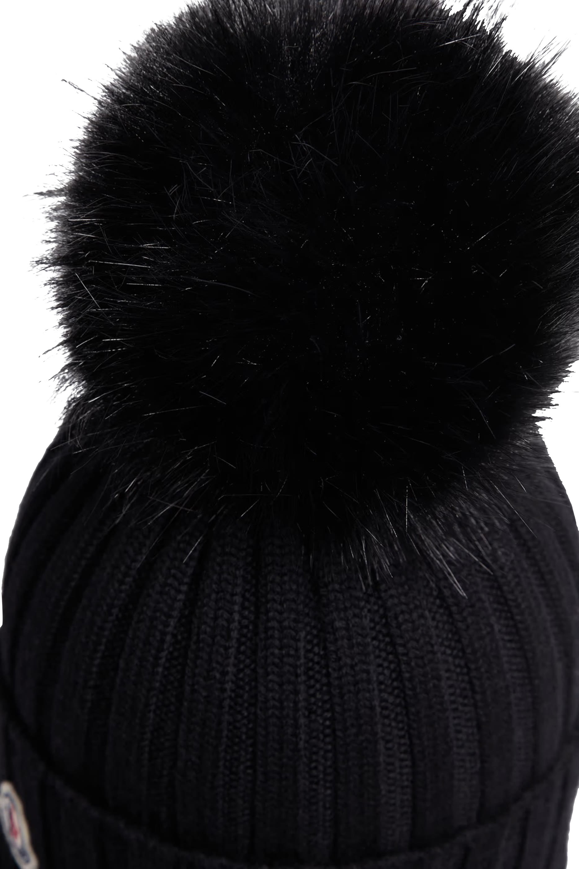 قبعة بيني بشعار الماركة بزخارف بوم بوم