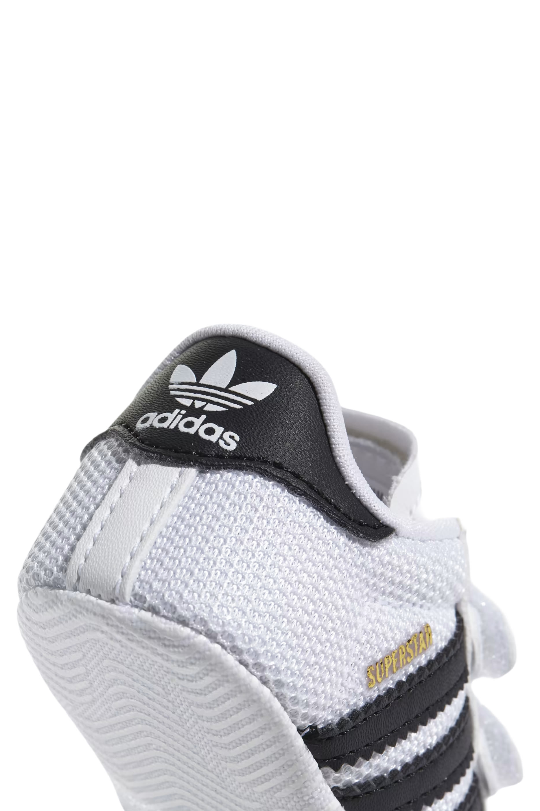 سنيكرز سوبر ستار للأطفال