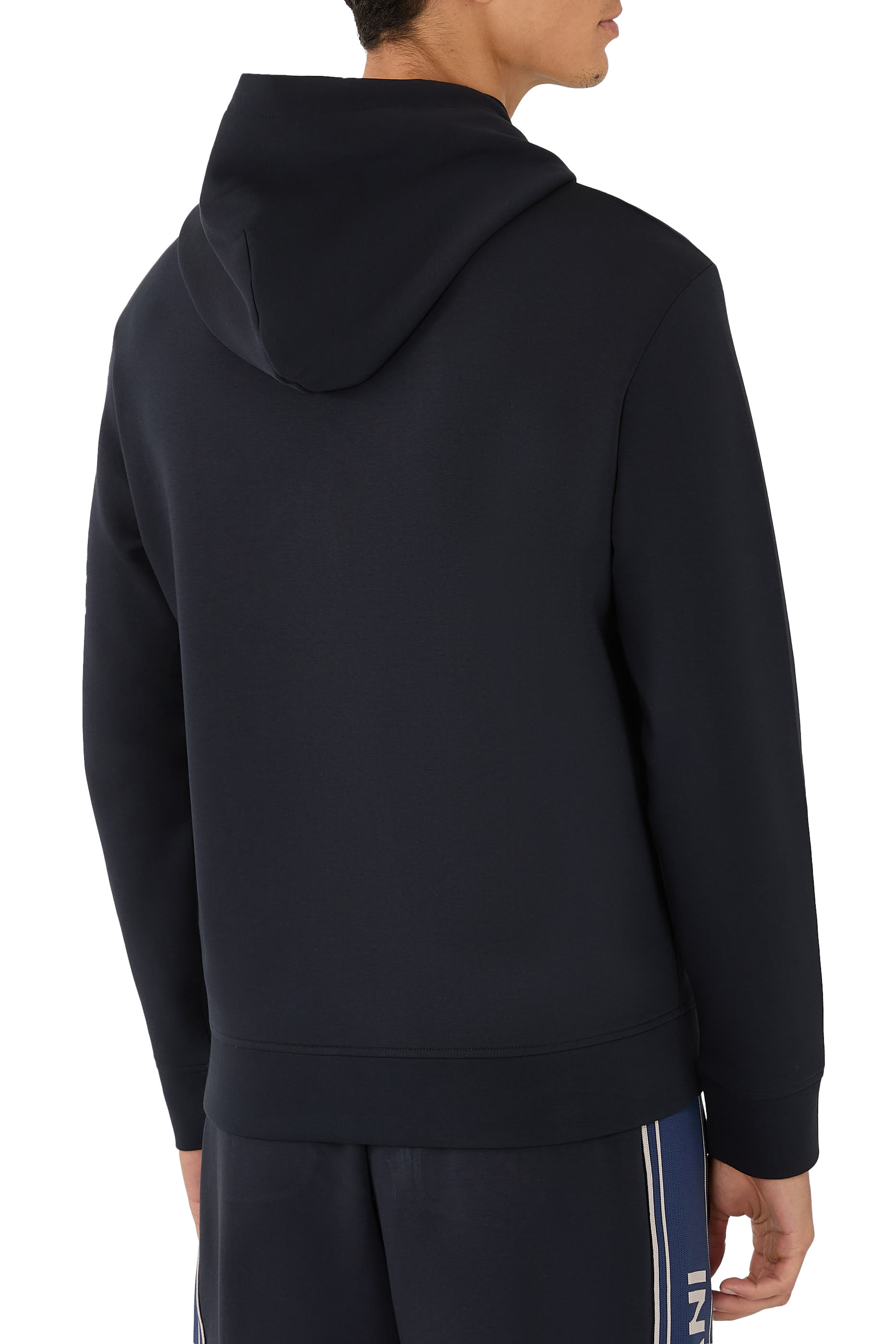 سويت شيرت بغطاء رأس ورقعة شعار الماركة بحجم صغير