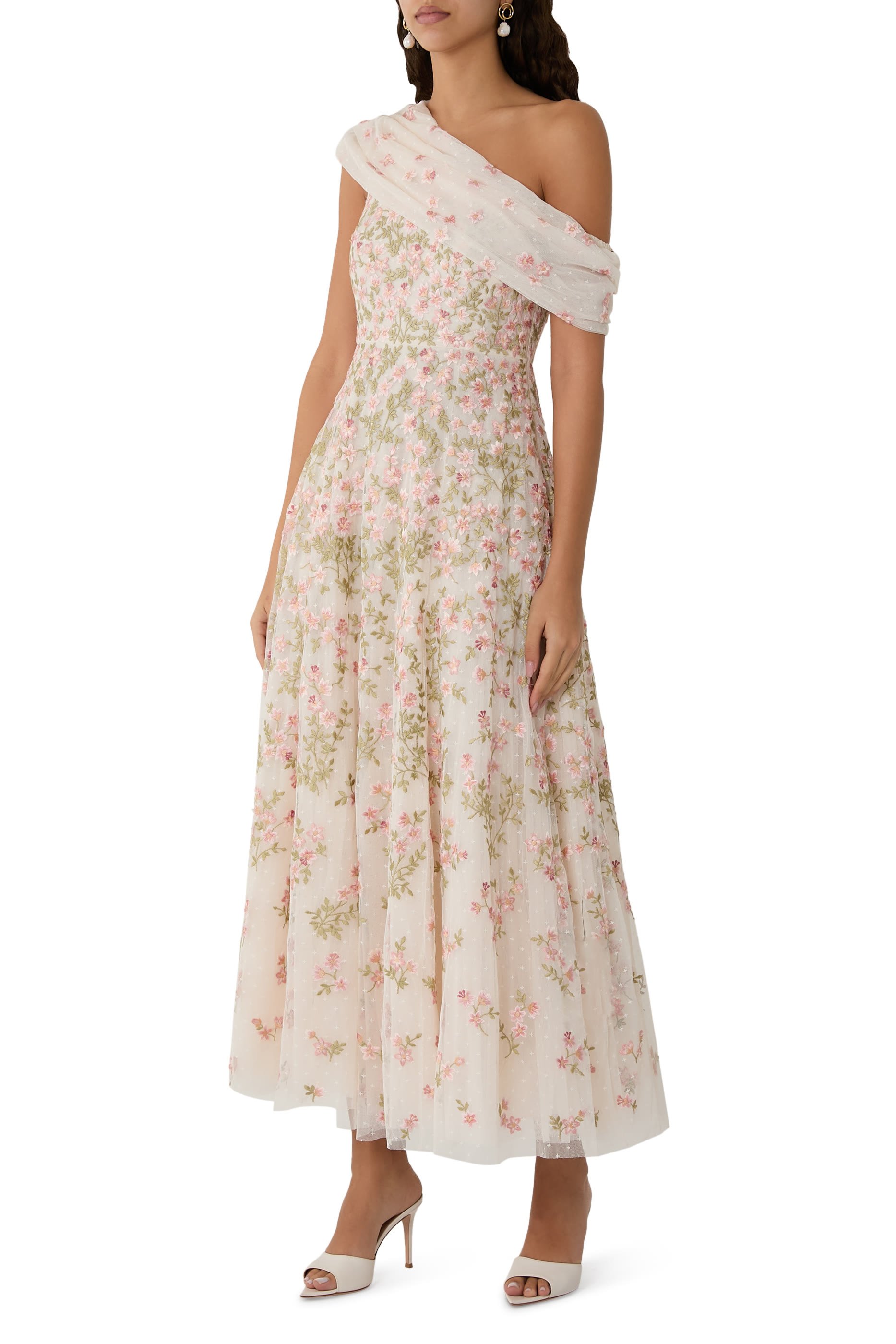 فستان سهرة ايفرت بلوم بقصة بطول الكاحل وكتف مكشوف فستان سهرة ايفرت بلوم بقصة بطول الكاحل وكتف مكشوف