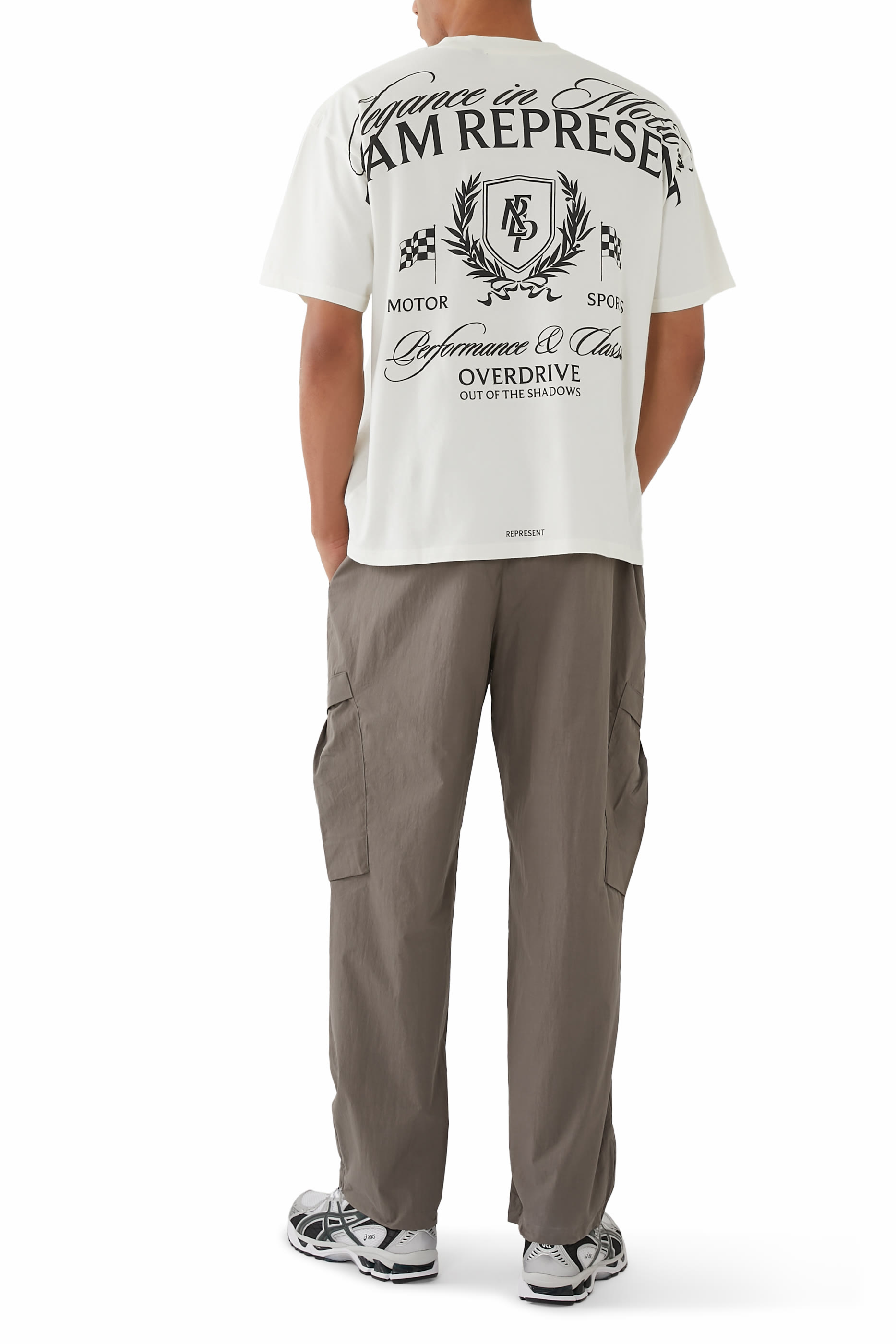 تيشيرت بشعار الماركة