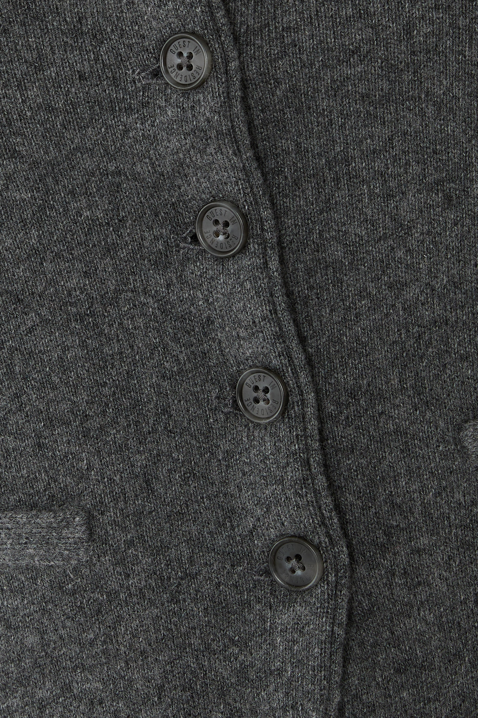 فيست بقصة واسعة