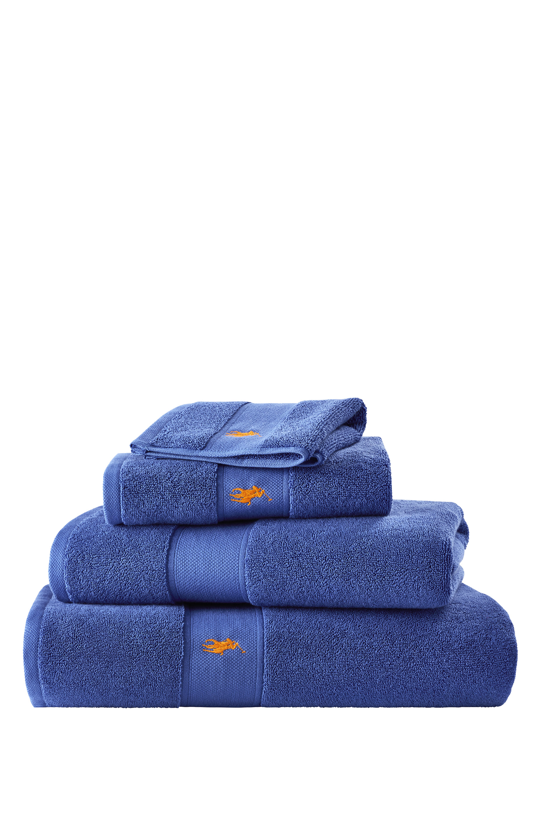 منشفة بشعار الماركة