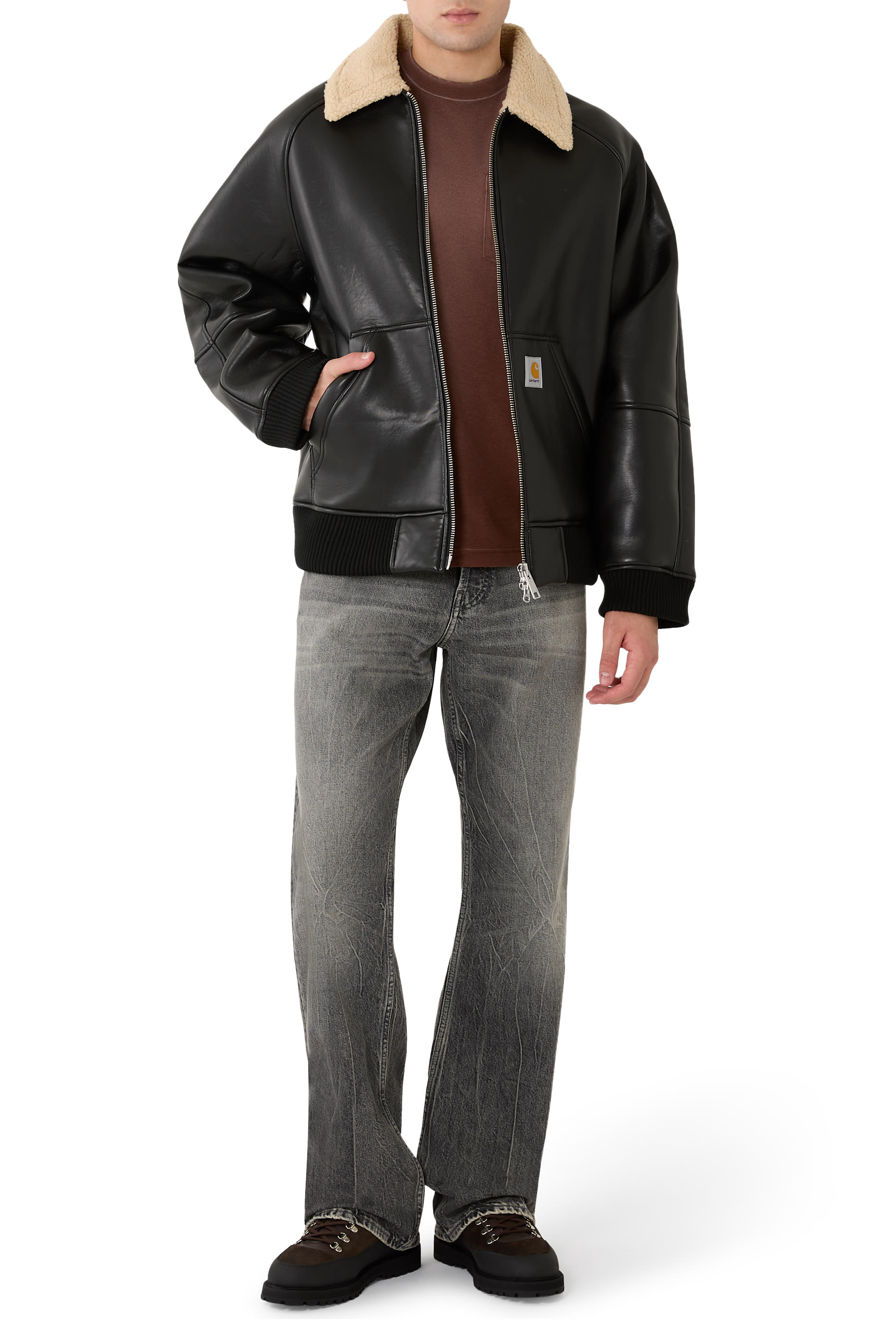 تيشيرت بشعار الماركة