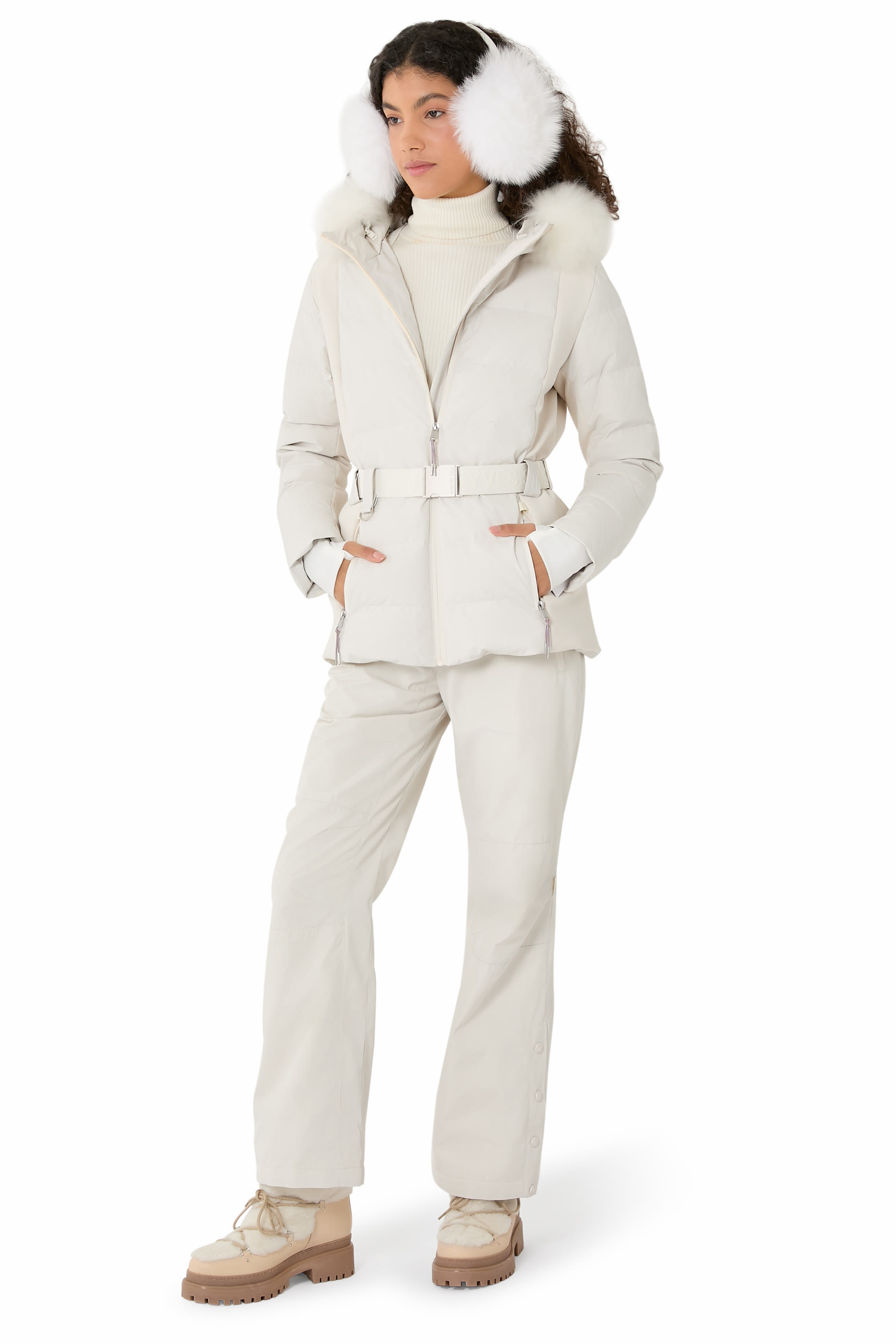 جاكيت تزلج بحافة فرو