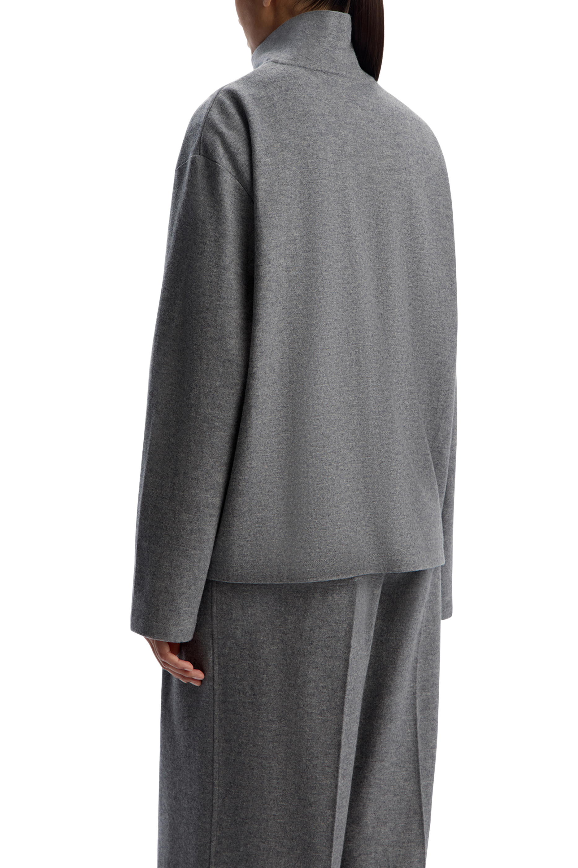 سويت شيرت صوف ونايلون