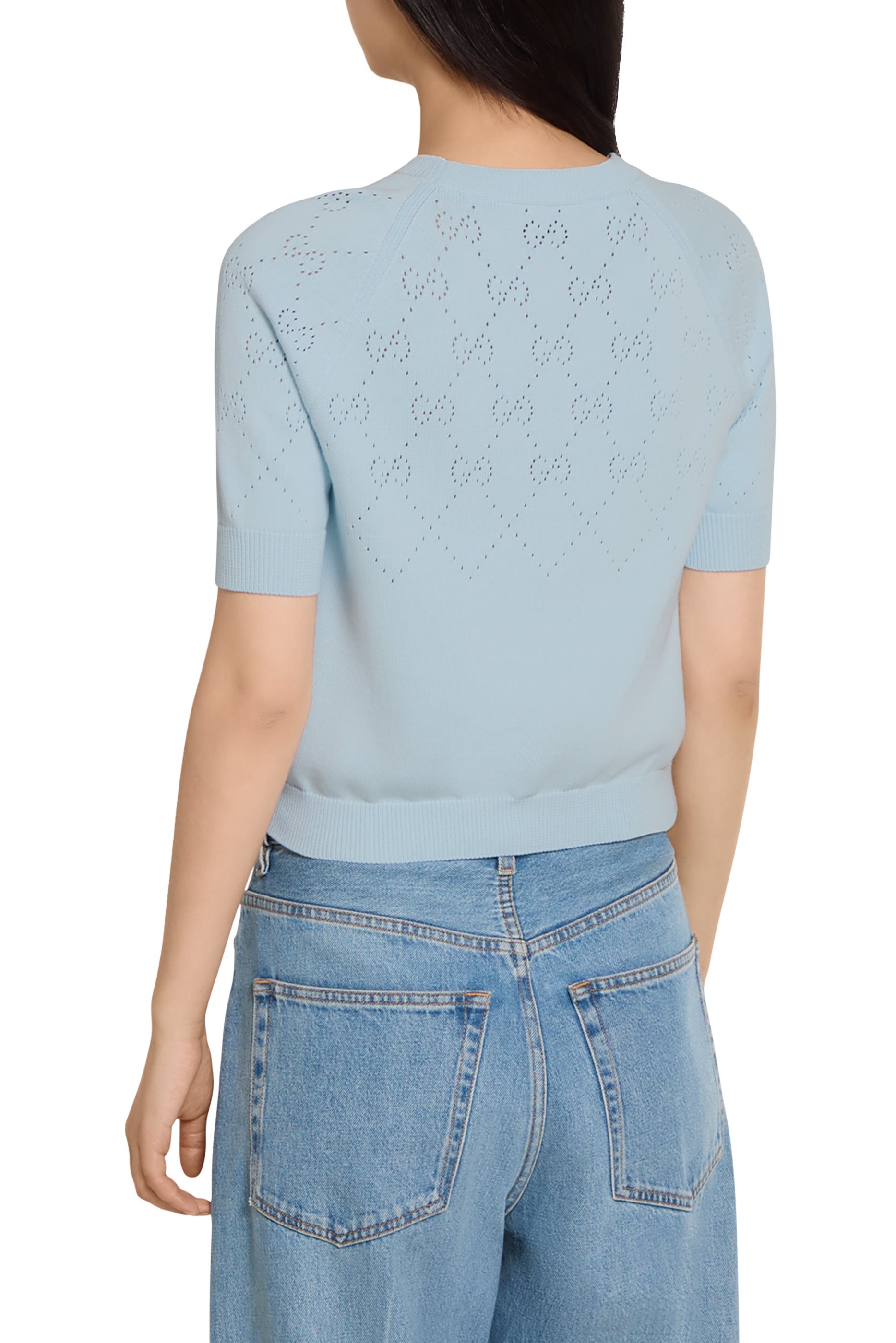 بلوزة بياقة ضيقة ونقشة حرفي بشعار الماركة قطن